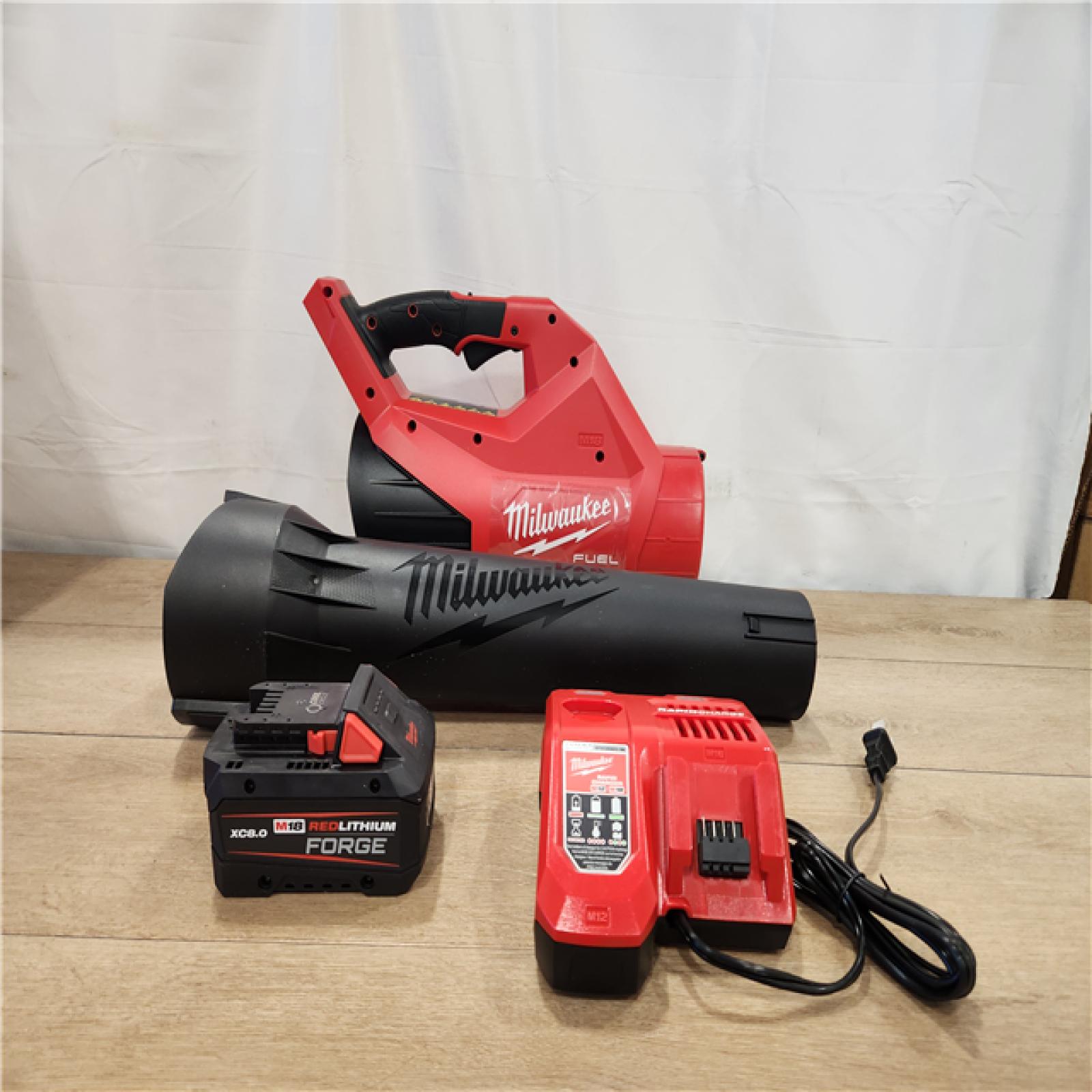 AS-IS- Milwaukee FUEL 120 MPH 500 CFM 18V Brushless Cordless Battery Powered Leaf Blower Kit