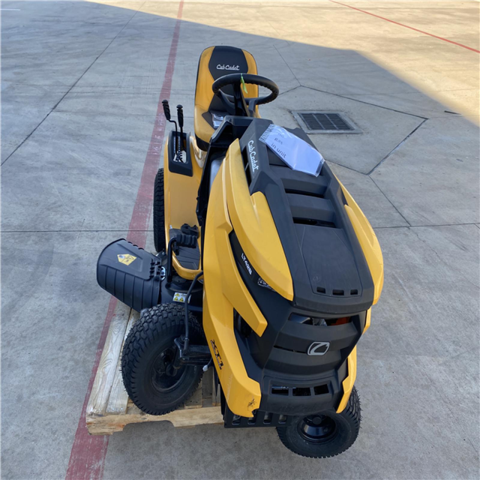 Houston Location AS-IS Cub Cadet XT1 LT42B