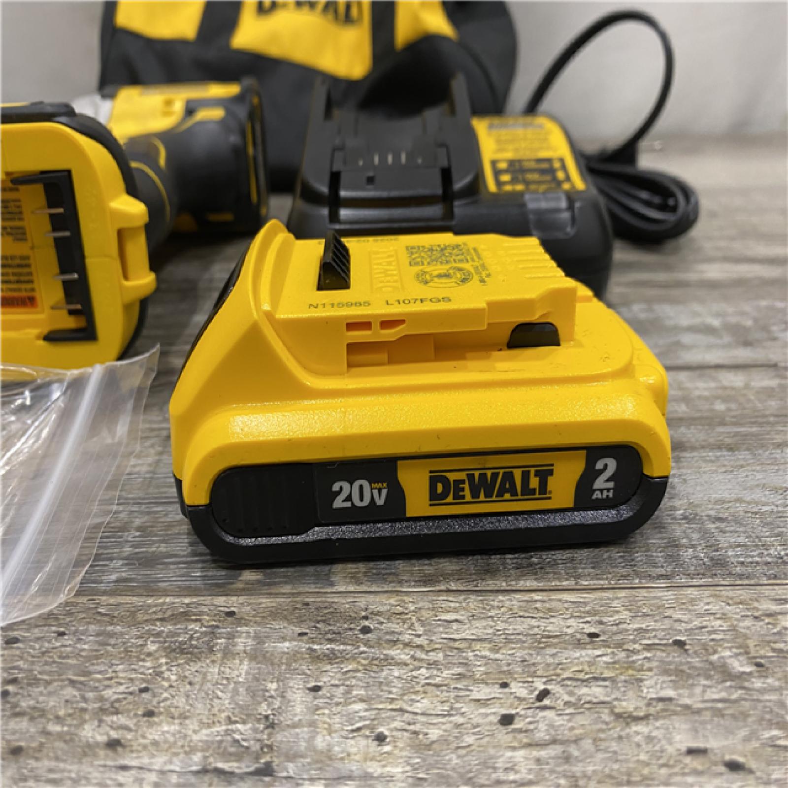 AS-IS DEWALT Atomic 20V Max Lithium-Ion Brushless Cordless Compact 1/4 in. Impact Driver Kit