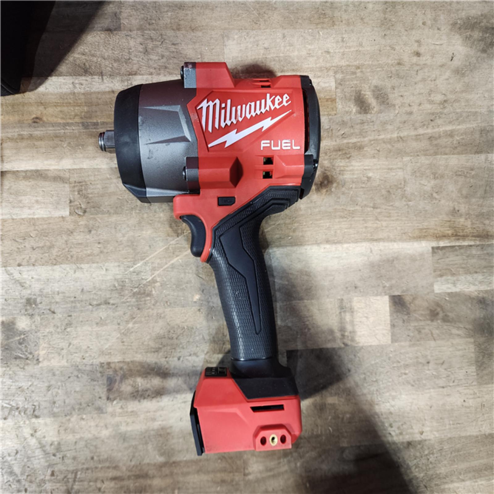 HOUSTON LOCATION - AS-IS Milwaukee M18 1/2 in. Cordless Brushless High Torque Impact Wrench Kit (Battery & Charger)