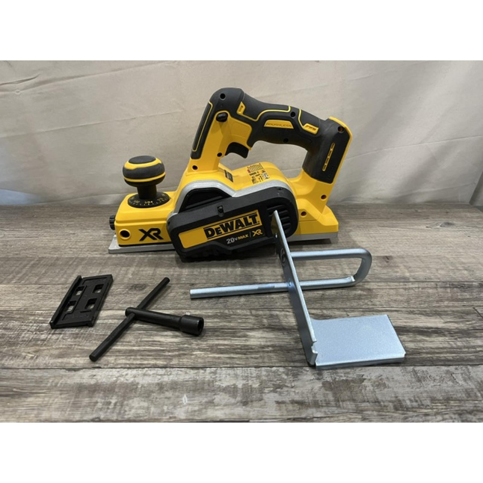 AS-IS DEWALT 20V MAX XR Cordless Brushless 3-1/4 in. Planer (Tool Only)