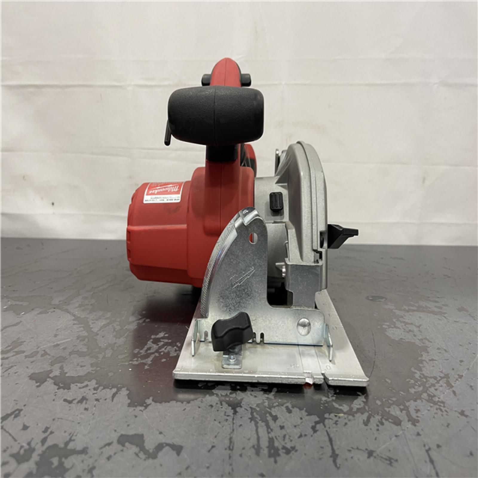 AS-IS- Milwaukee M18 6 1/2 Circular Saw (Tool Only)