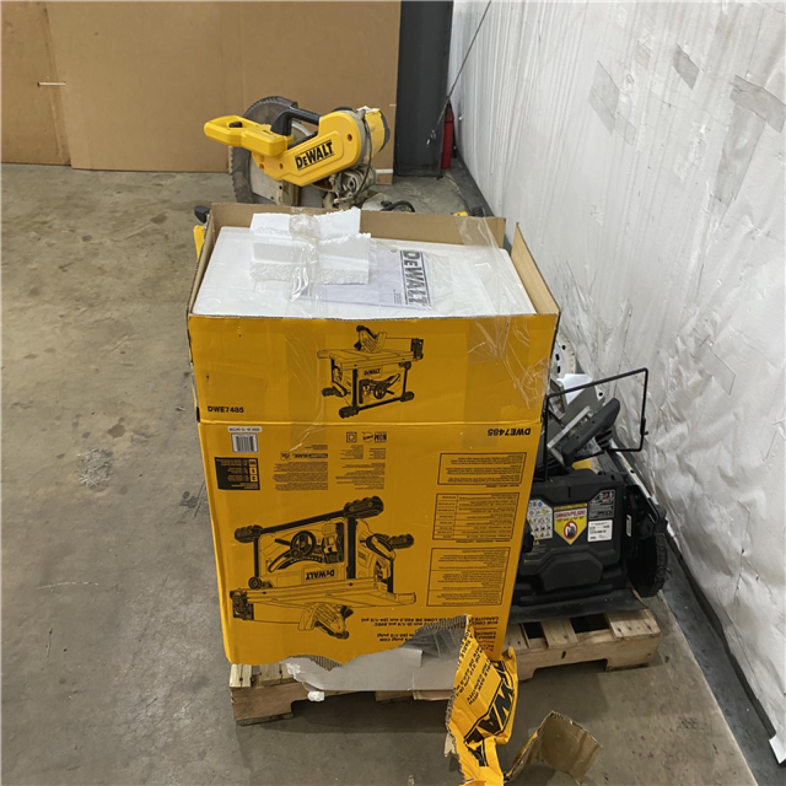 Houston Location AS IS - Tool Pallet