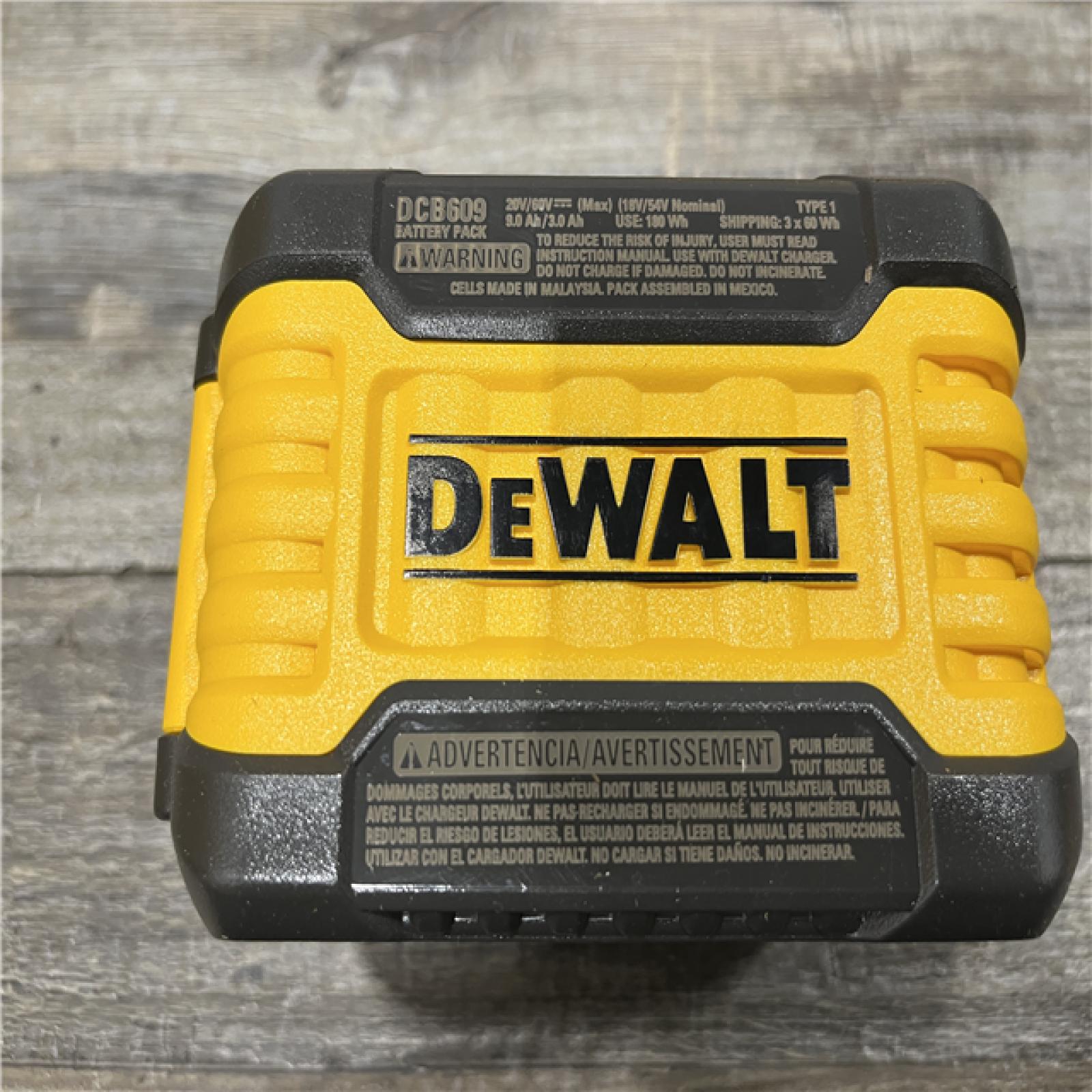 AS-IS DEWALT 20V/60V MAX FLEXVOLT Lithium-Ion 9.0Ah Battery and Charger Starter Kit