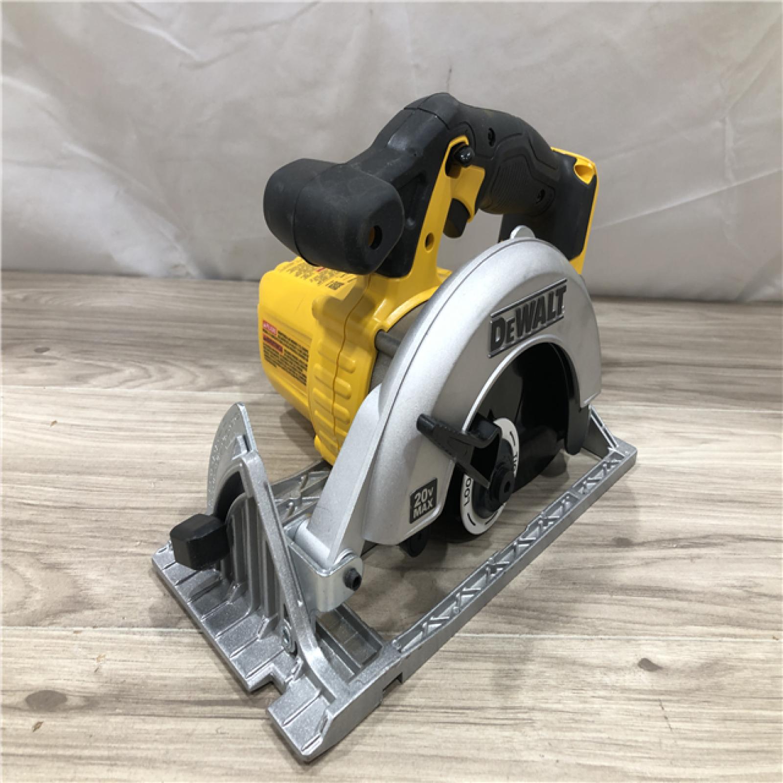 AS-IS DEWALT 6-1/2'' 165MM CIRCULAR SAW (Tool-Only)