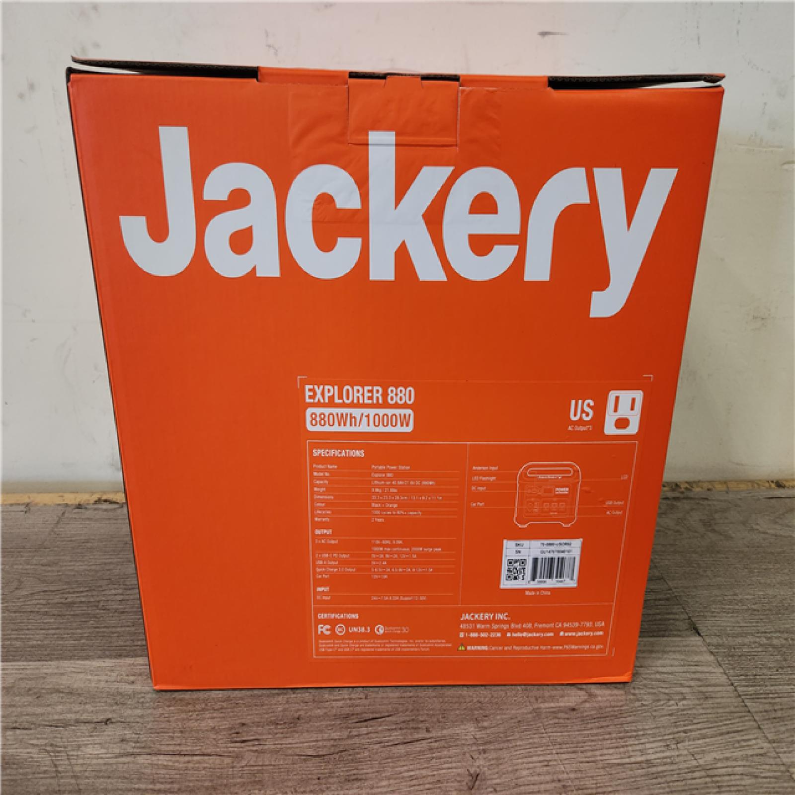 Phoenix Location LIKE NEW Jackery Explorer 880, 880Wh/1000W Model No: Explorer 880