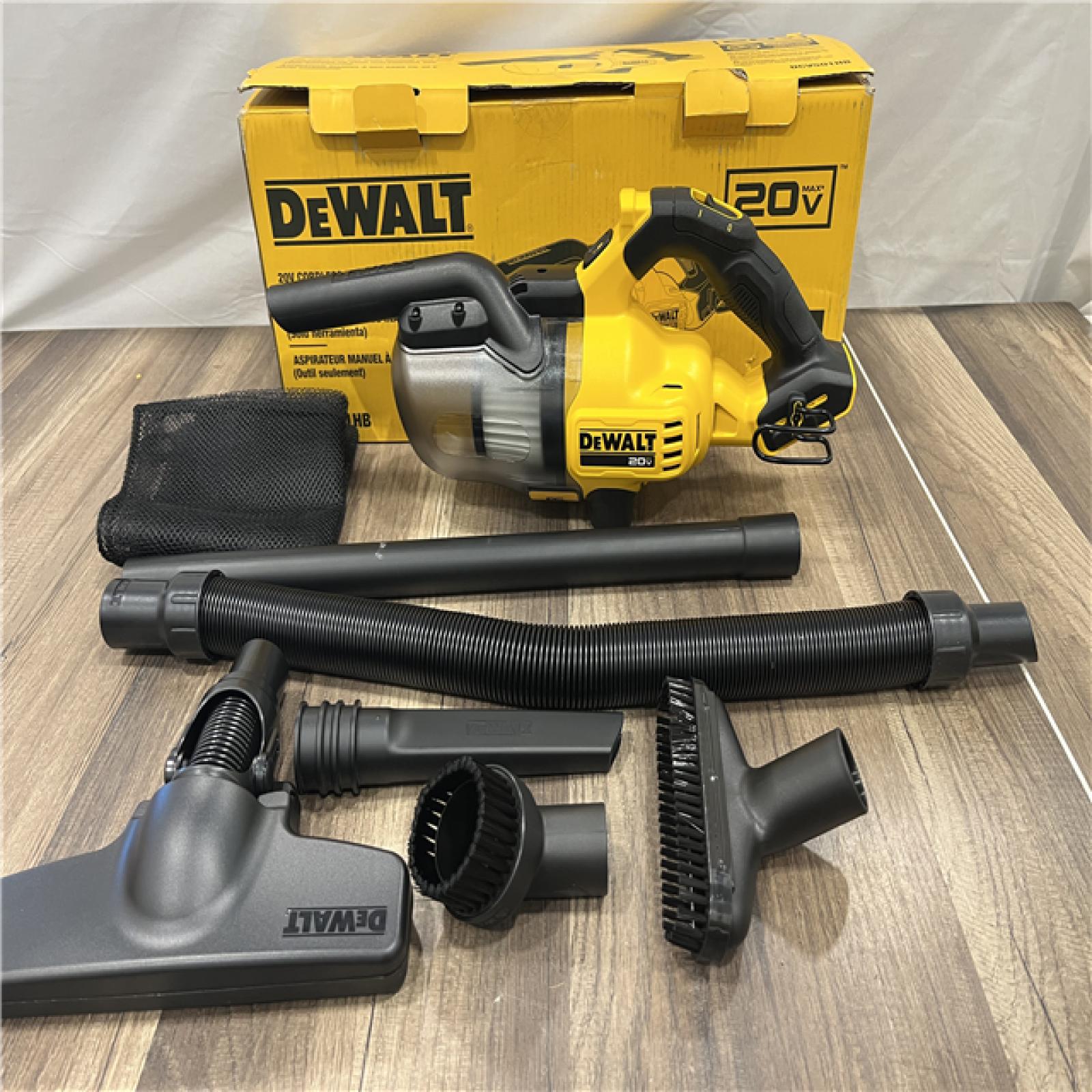 GOOD DeWalt 20V MAX Bagless Cordless HEPA Filter Hand Vacuum