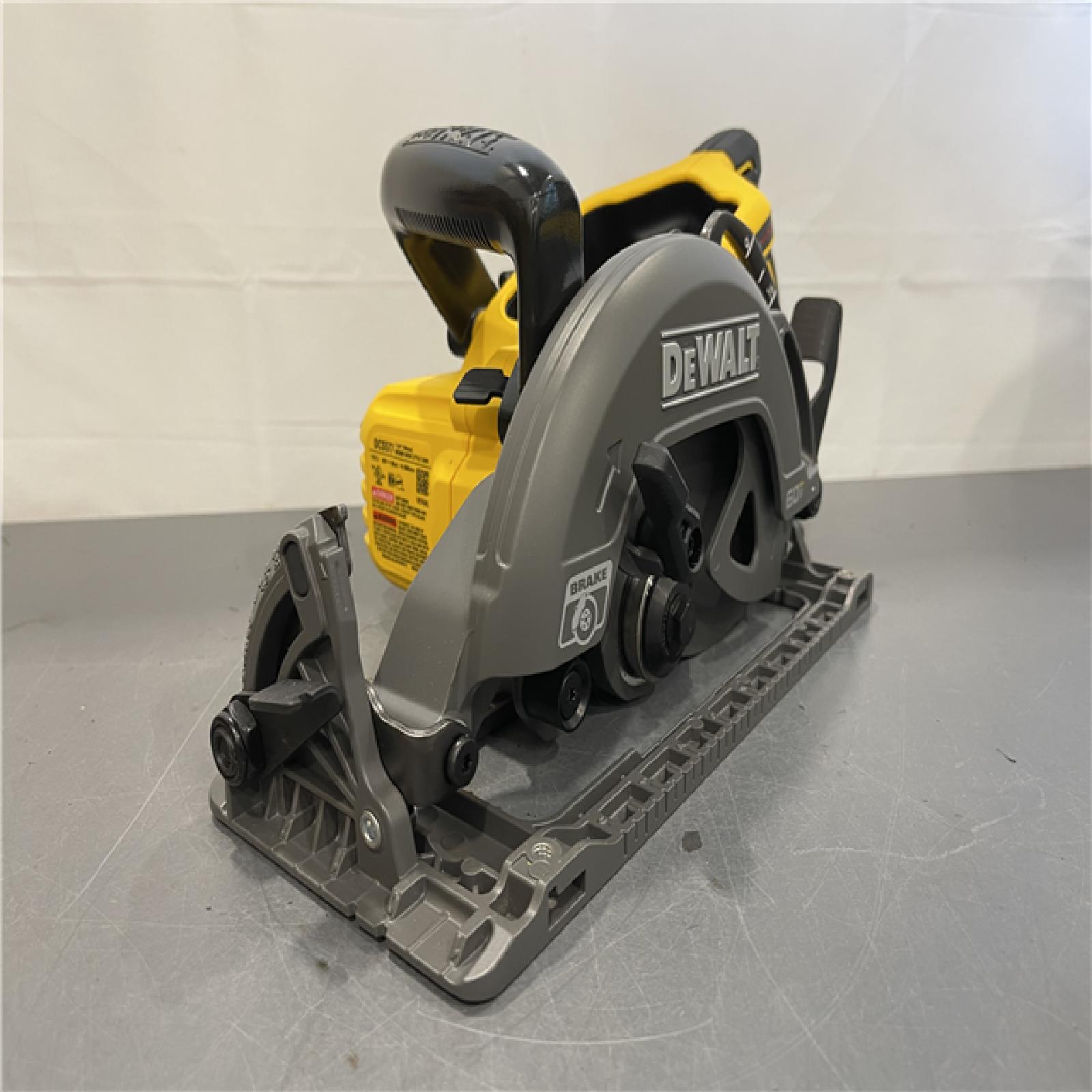 AS-IS - DEWALT FLEXVOLT 60V MAX Cordless Brushless 7-1/4 in. Wormdrive Style Circular Saw