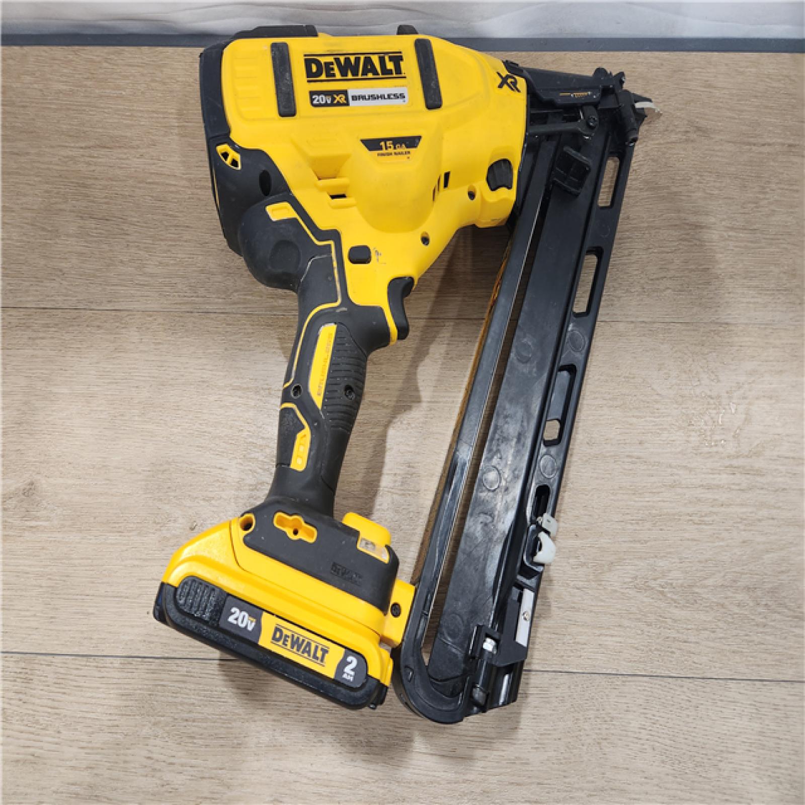 AS-IS- DEWALT 20V MAX XR 15 Ga. Cordless 34 Deg Nailer 20 V