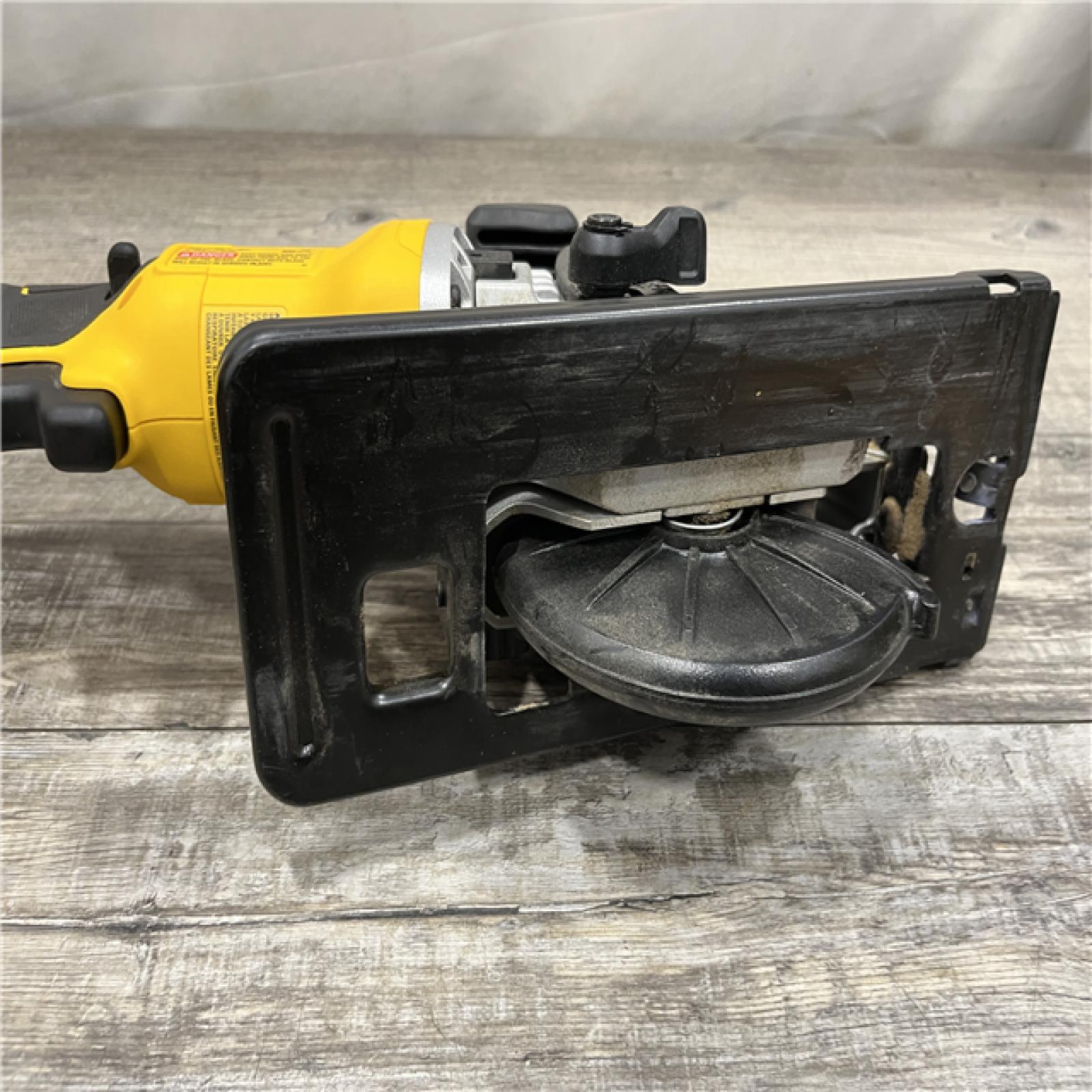 AS-IS DEWALT ATOMIC 20V MAX Cordless Brushless 4-1/2 in. Circular Saw (Tool Only)