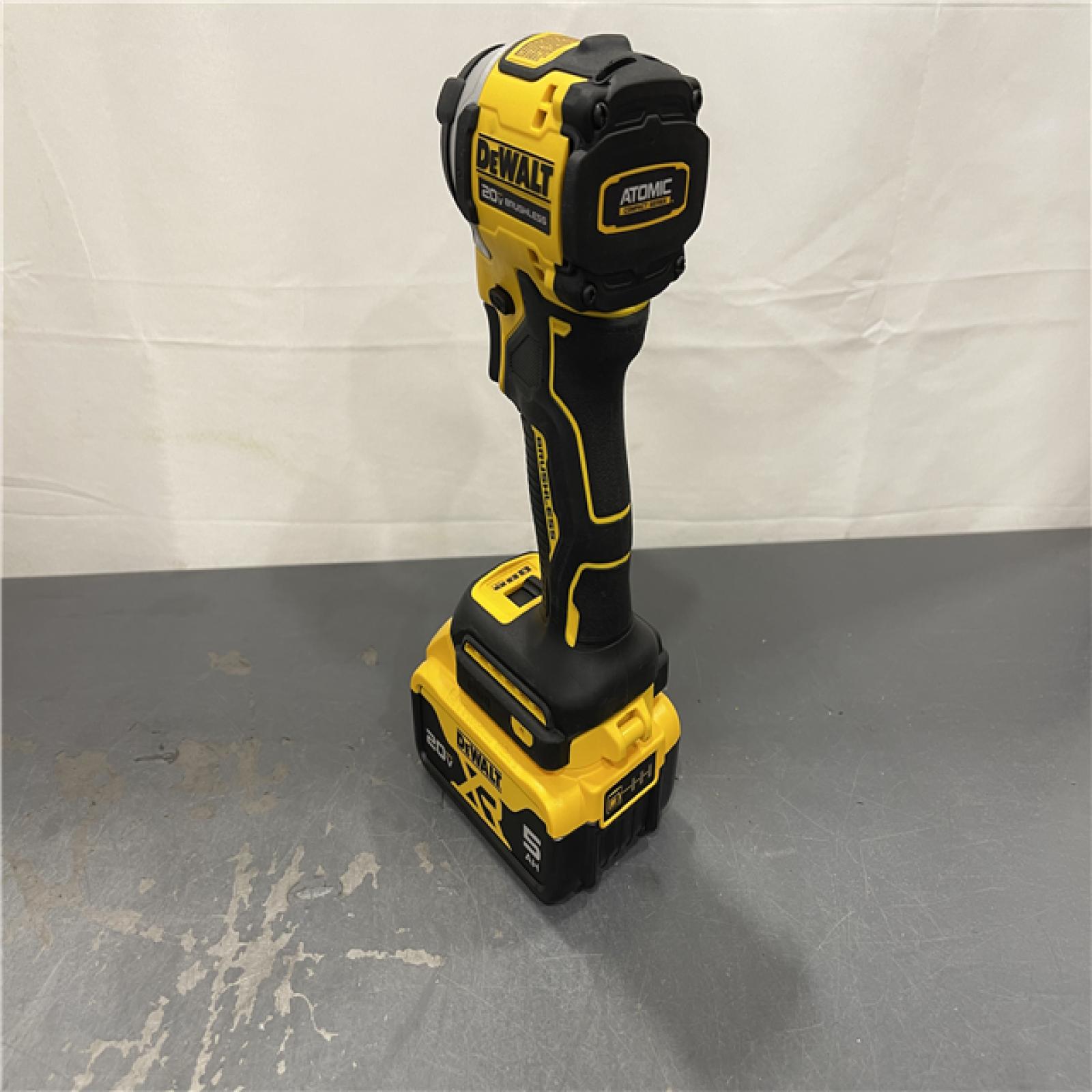 AS-IS - DeWalt 20V MAX ATOMIC 1/4 in. Cordless Brushless 3-Speed Impact Driver Kit