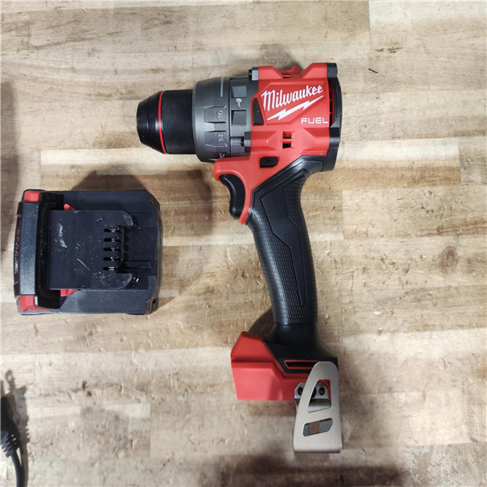 HOUSTON LOCATION - AS - IS Milwaukee FUEL 18V Lithium-Ion Brushless Cordless 1/2 in. Hammer Drill Driver Kit
