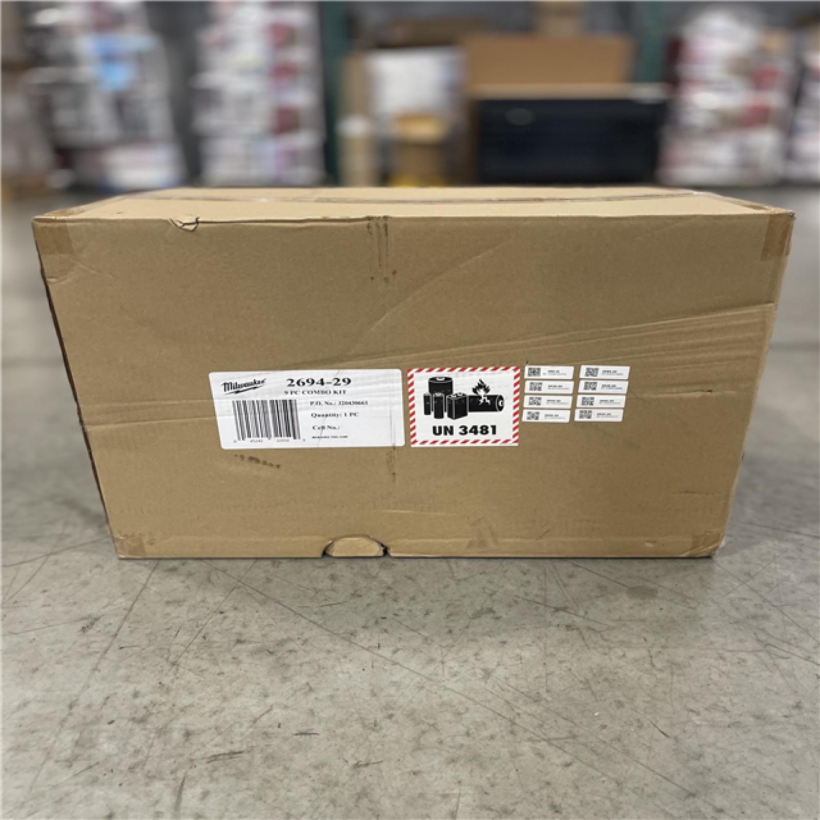 NEW! - Milwaukee M18 18-Volt Lithium-Ion Cordless Combo Kit 9-Tool with 2-Batteries  Charger and Tool Bag