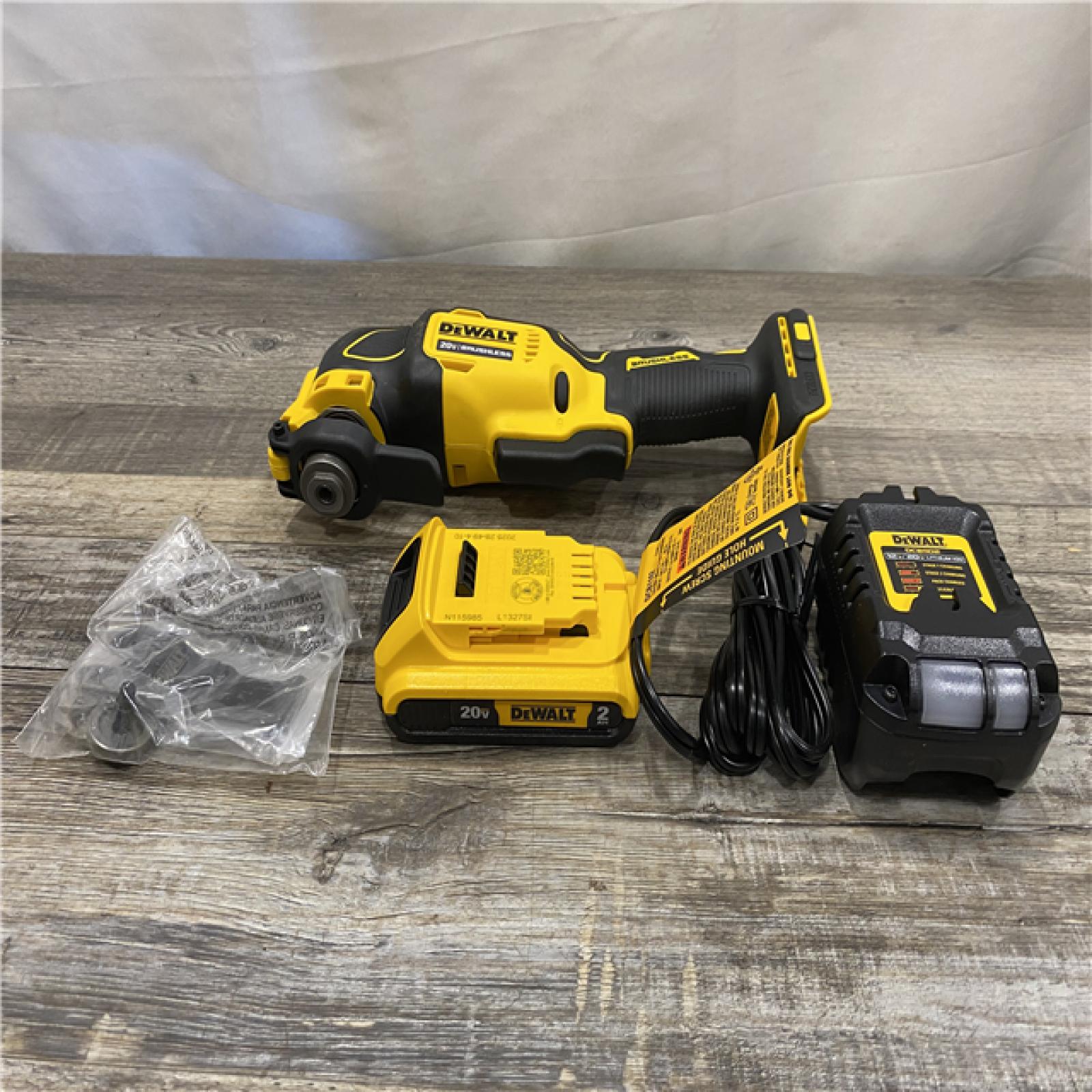 AS-IS DEWALT ATOMIC 20V MAX Cordless Brushless Oscillating Multi Tool Kit