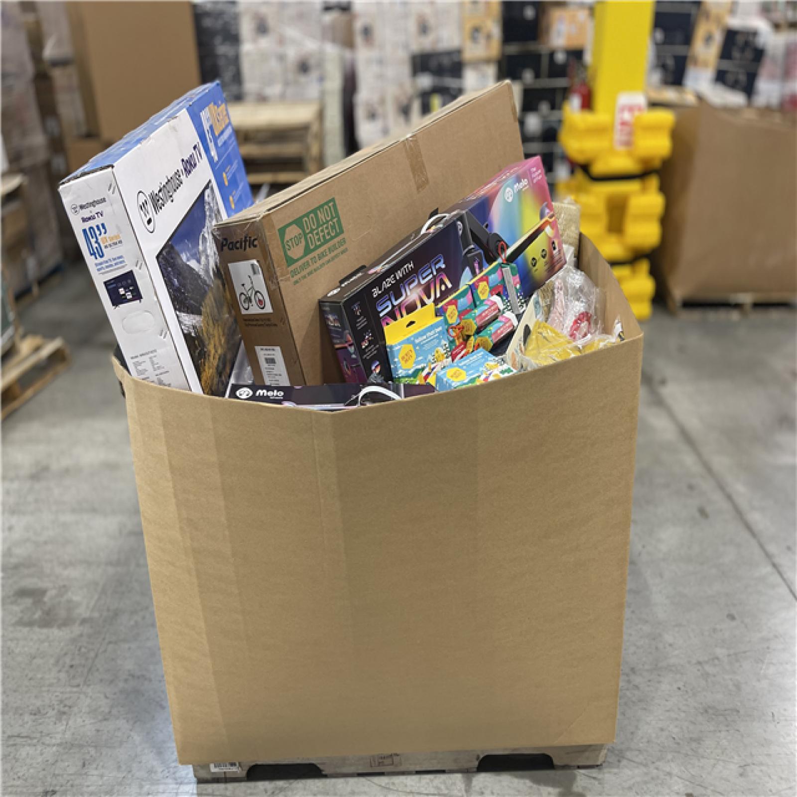 DALLAS LOCATION- NEW!- BULLSEYE MIXED APPAREL PALLET