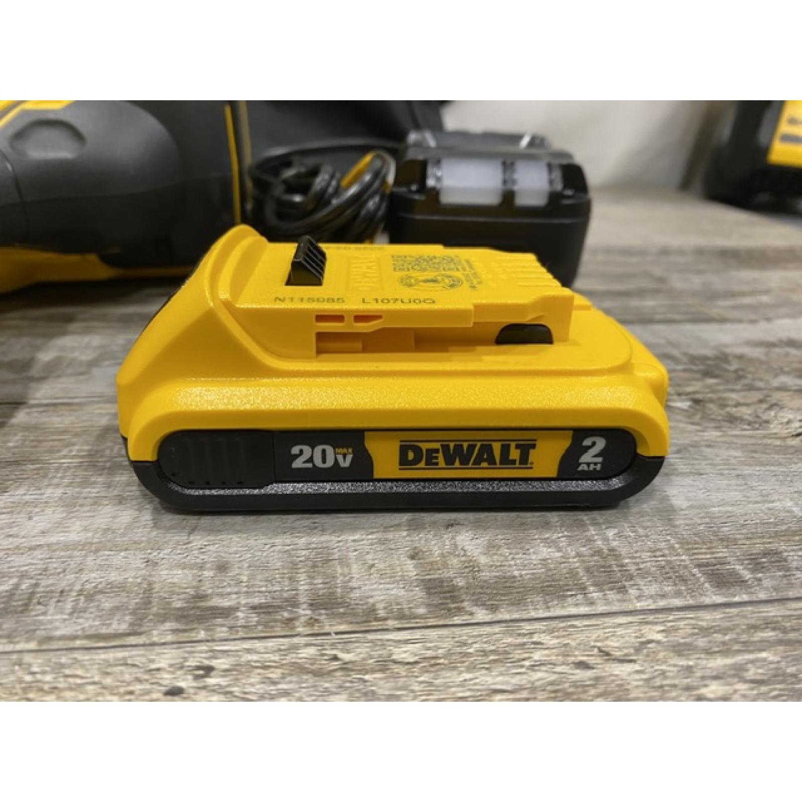 AS-IS DEWALT 20V MAX XR Lithium-Ion 16-Gauge Cordless Finish Nailer Kit