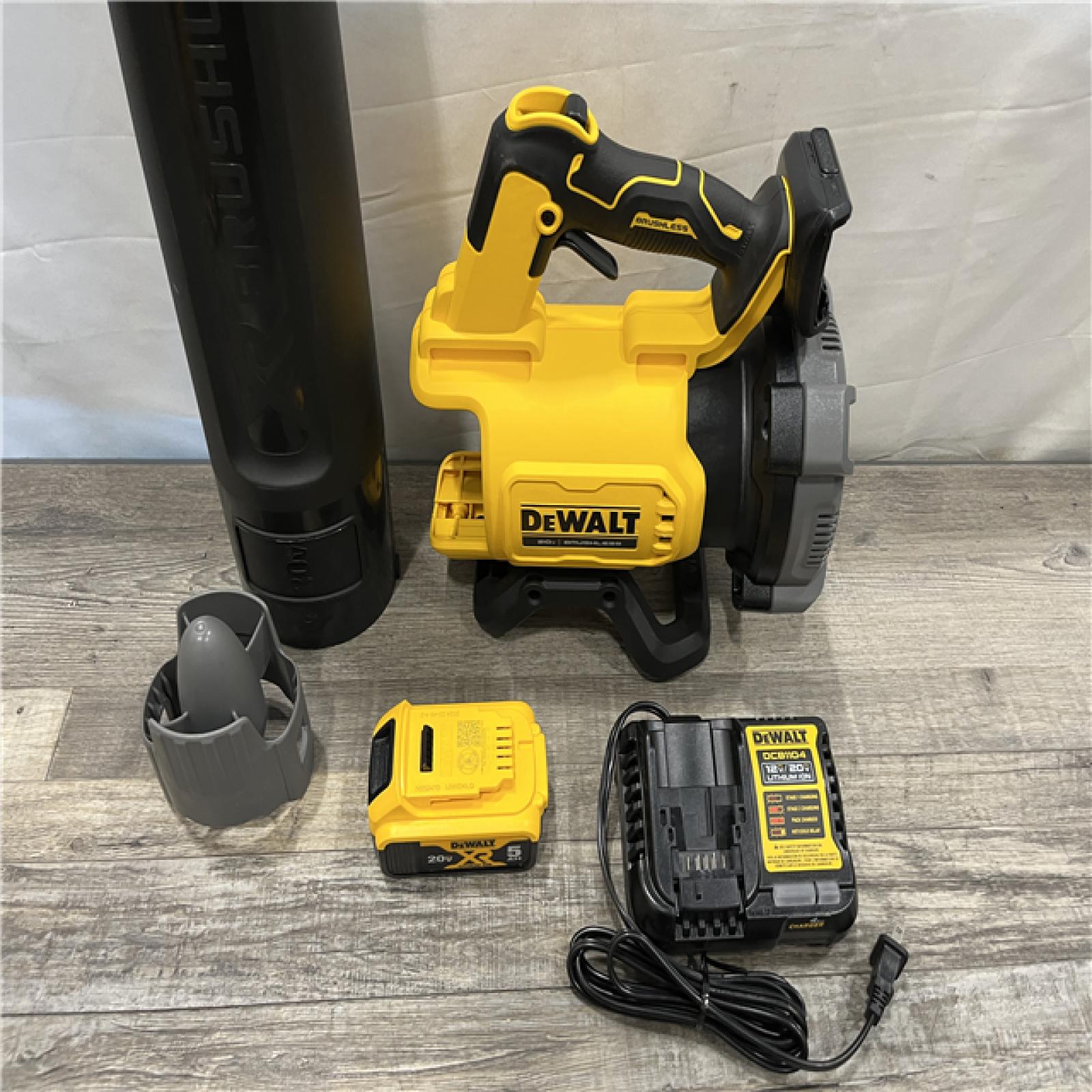 AS-IS DEWALT 20V MAX* XR Brushless Cordless Handheld Blower Kit