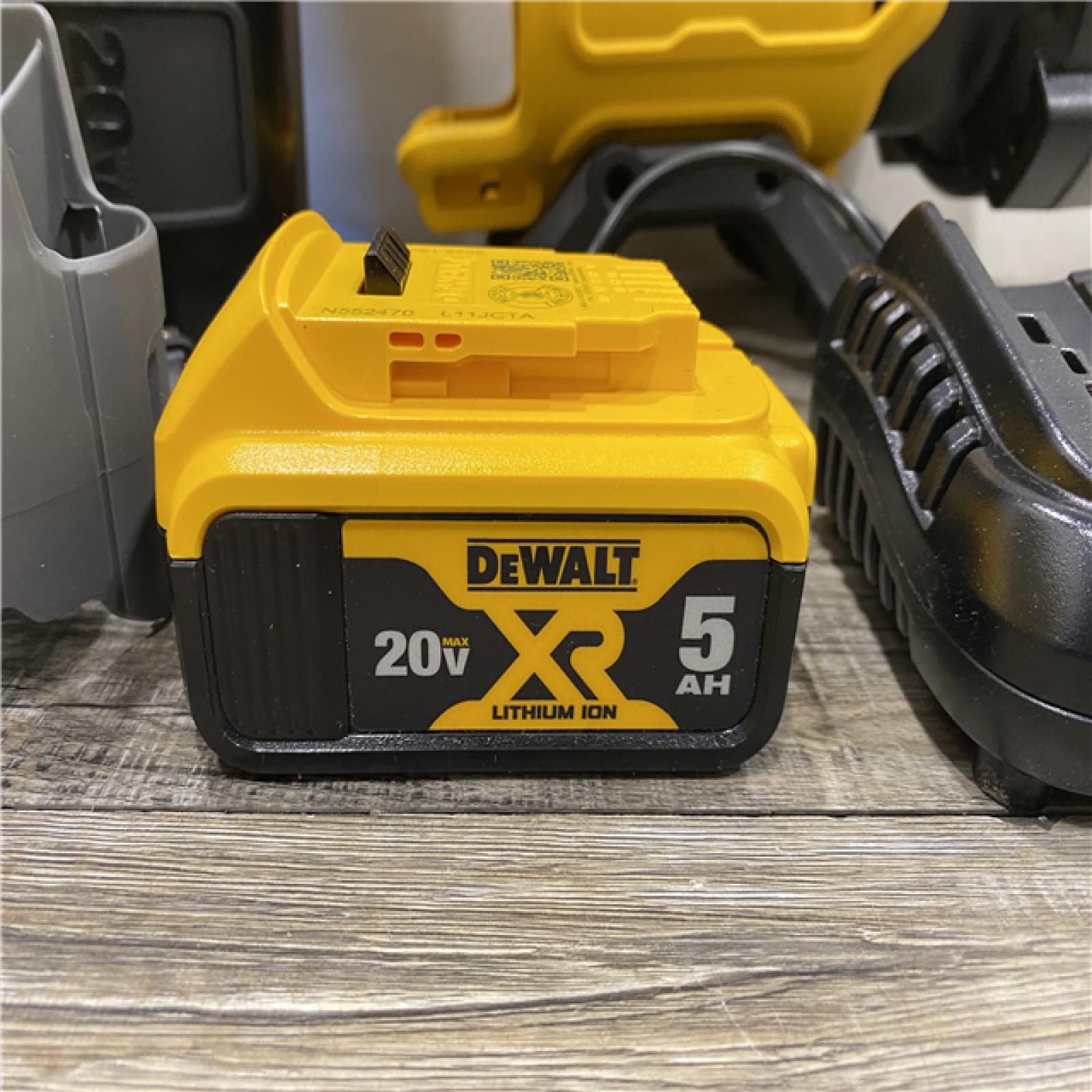 AS-IS DEWALT 20V MAX* XR Brushless Cordless Handheld Blower Kit