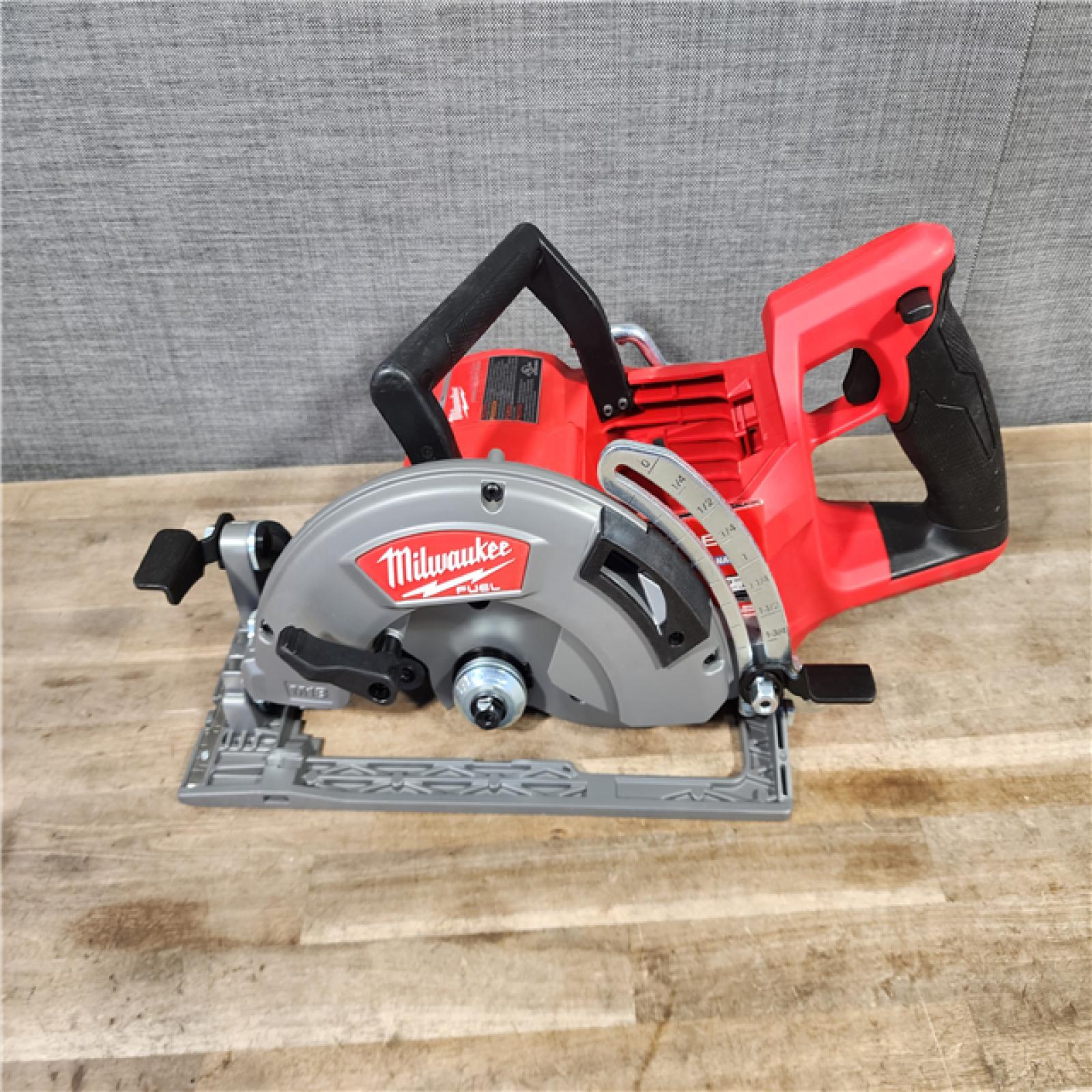 HOUSTON LOCATION - AS-IS Milwaukee 2830-20 Rear Handle Circular Saw M18 FUEL 7-1/4 Cordless Brushless (Tool-Only)