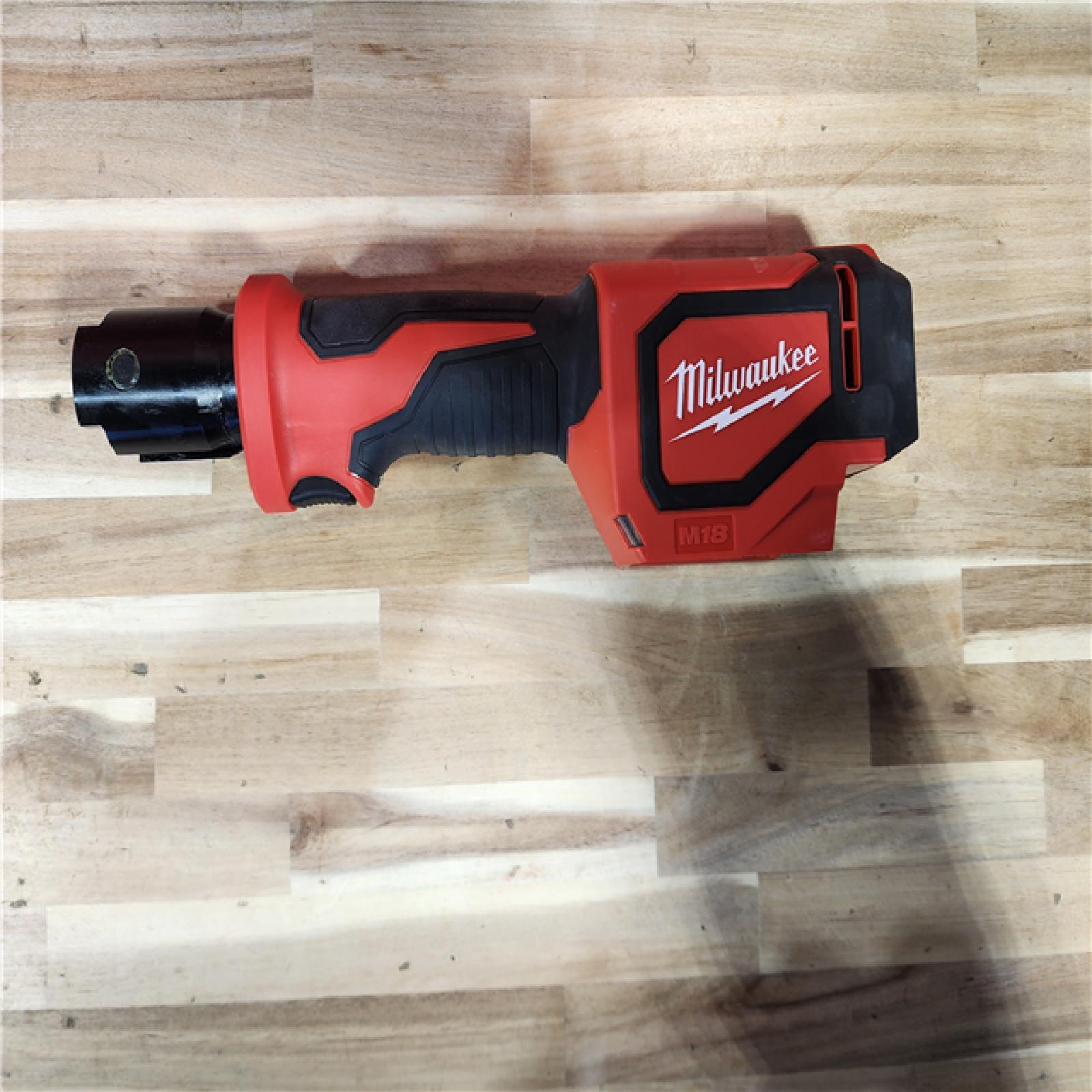 HOUSTON LOCATION - AS-IS MILWAUKEE 2674-22C M18 Short Throw Press Tool Kit with PEX Crimp Jaws
