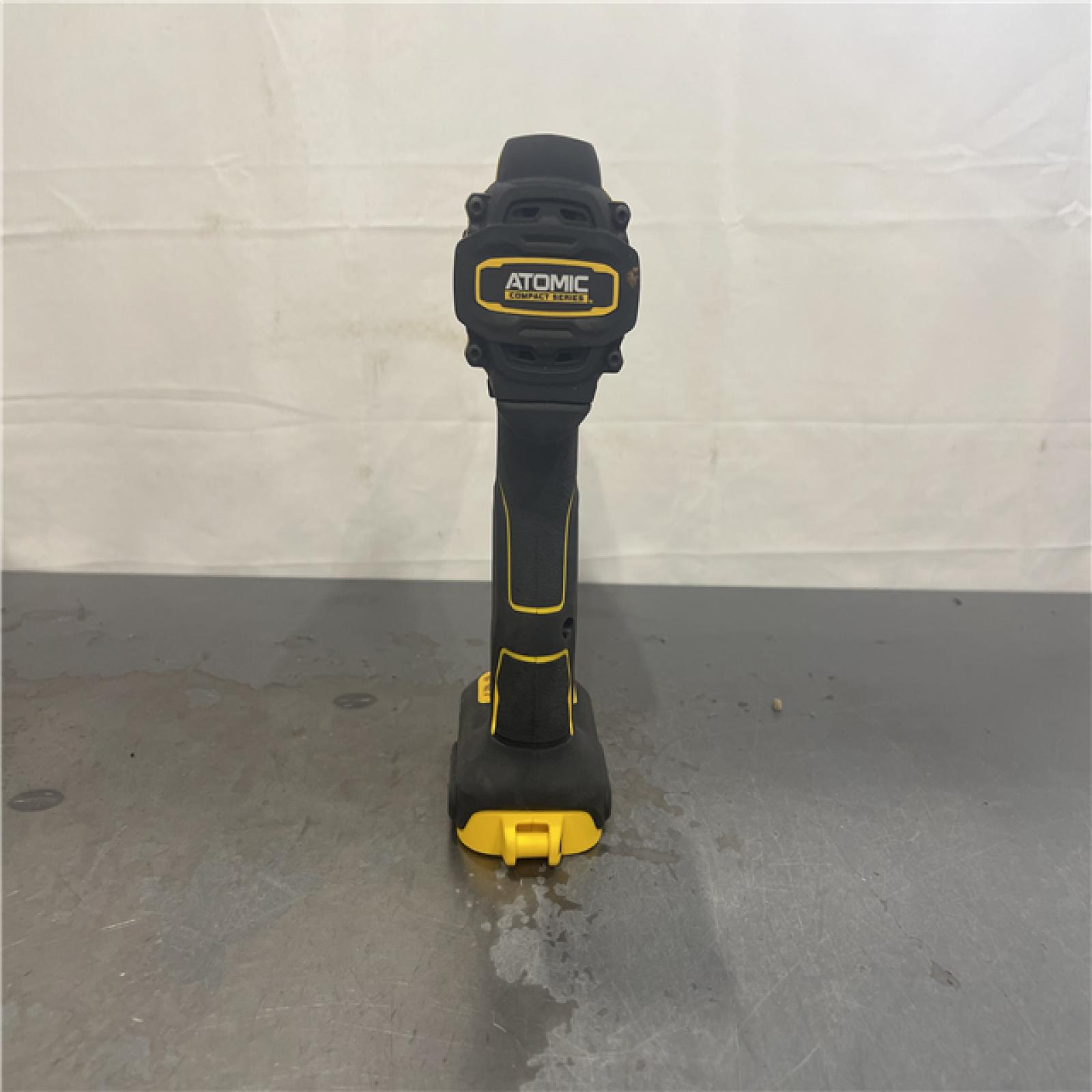 AS-IS- DEWALT ATOMIC 20V Cordless 1/2 in. Compact Hammer Drill Kit