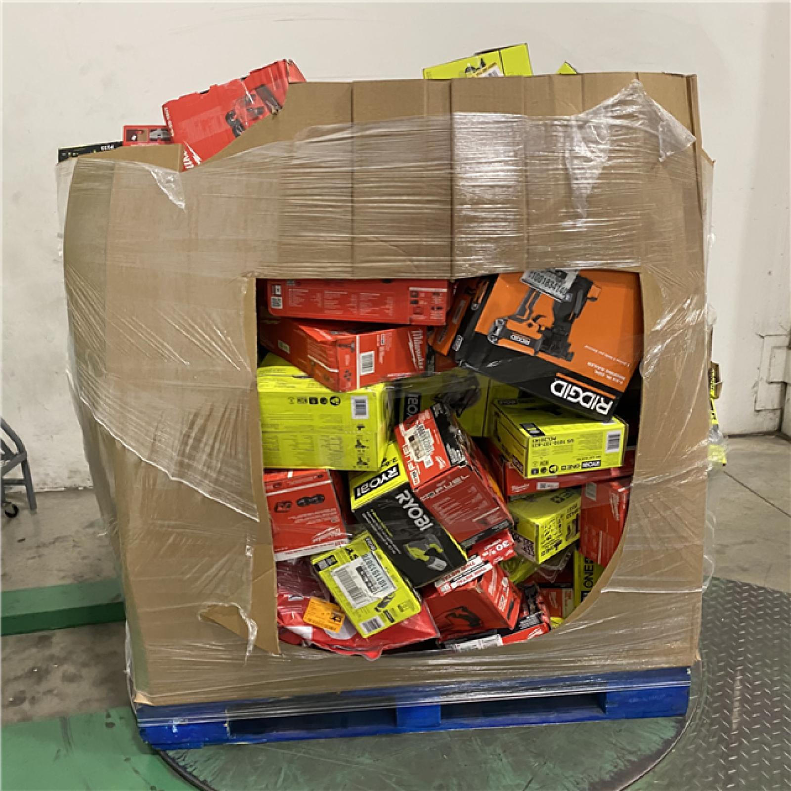 DALLAS LOCATION- AS-IS TOOLS PALLET