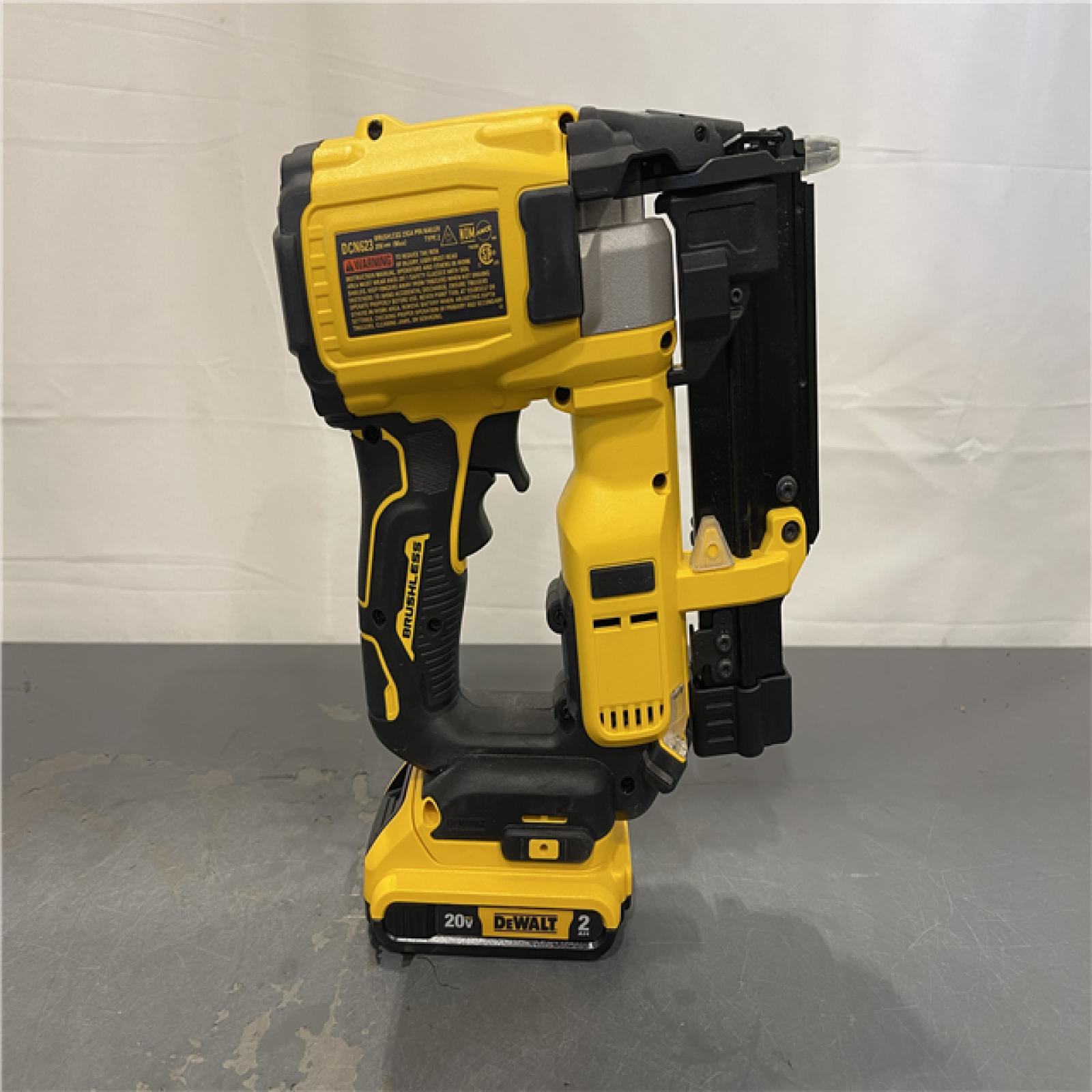AS-IS - DeWalt ATOMIC 20V MAX Lithium Ion Cordless 23 Gauge Pin Nailer Kit