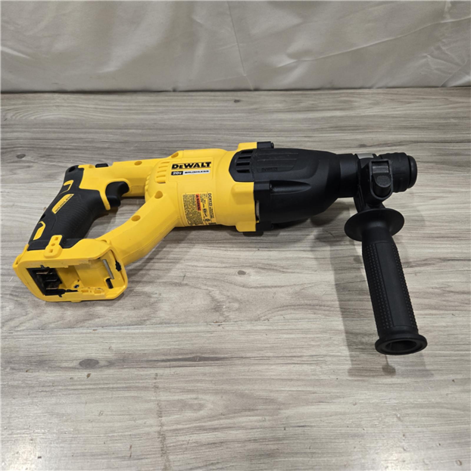AS-IS DeWalt 20v MAX Cordless Rotary Hammer Drill (Tool-Only) DCH133