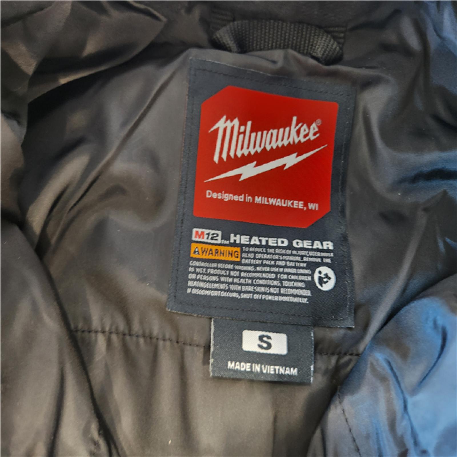 AS-IS- Milwaukee Women's Small Heated Axis Vest Kit