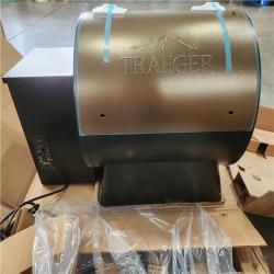 Phoenix LIKE NEW Traeger Pro Series 22-Pellet Grill and Smoker in Bronze