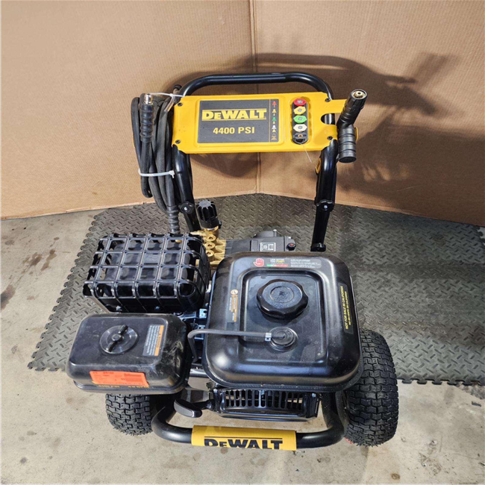 HOUSTON LOCATION - AS-IS DEWALT 4400 PSI 4.0 GPM Cold Water Gas Pressure Washer