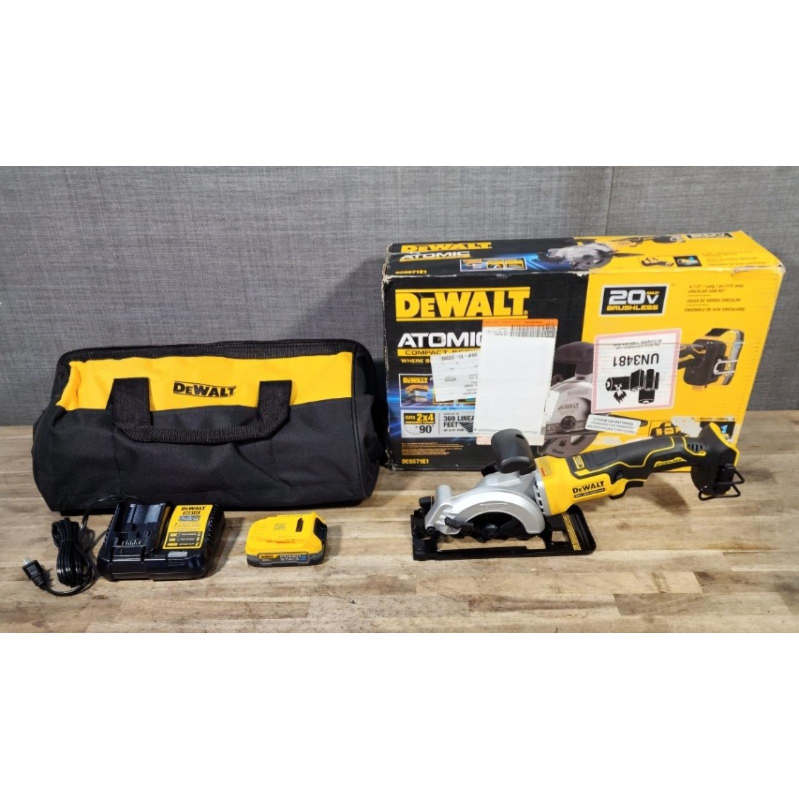 HOUSTON LOCATION - AS-IS DeWalt 20V MAX ATOMIC with POWERSTACK 4-1/2 in. Cordless Brushless Circular Saw Kit (Battery & Charg