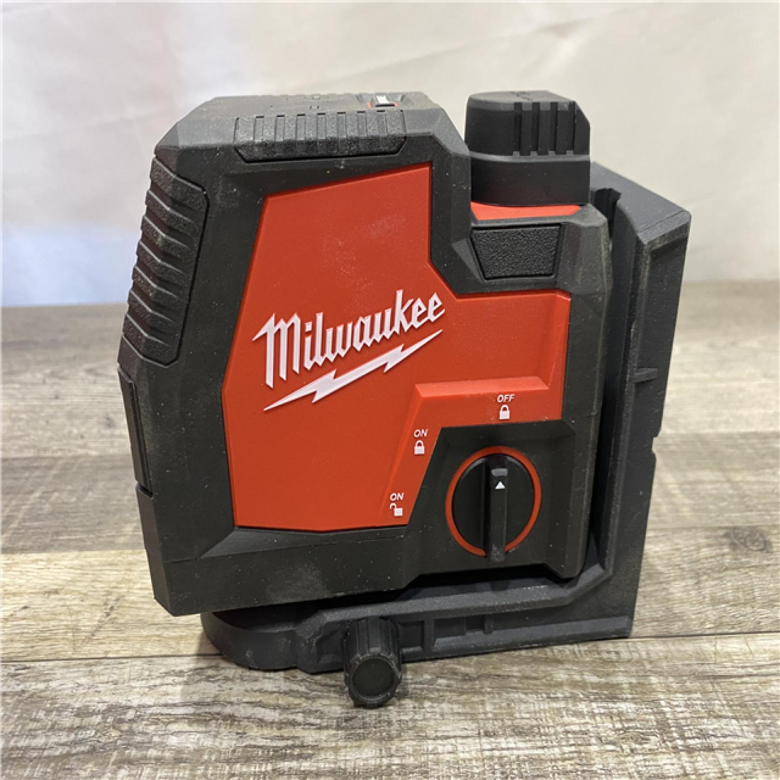 AS-IS Milwaukee 100 ft. REDLITHIUM Lithium-Ion USB Green Rechargeable Cross Line Laser Level Kit