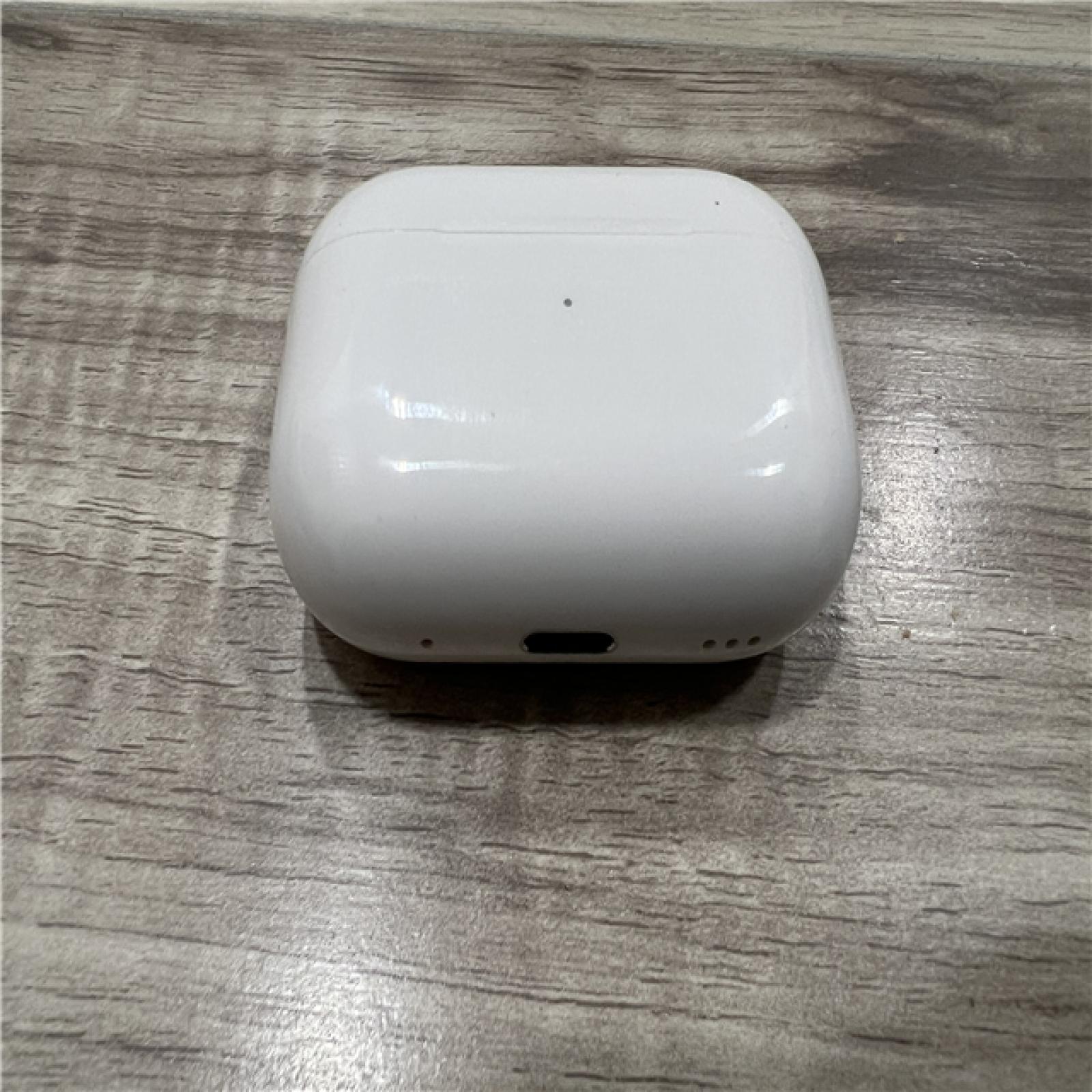 AirPods Pro (2nd Generation) with MagSafe Case