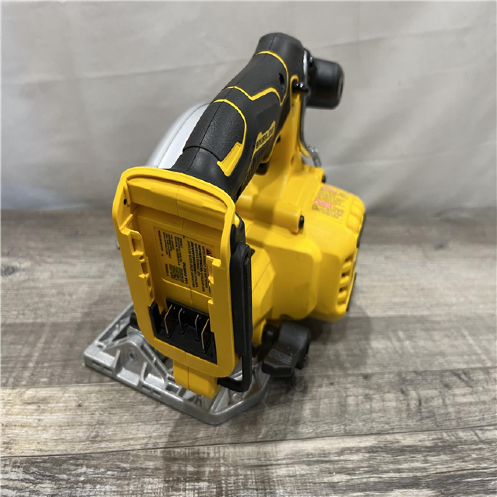 AS-IS DEWALT 20V MAX Cordless Brushless 6-1/2 in. Sidewinder Style Circular Saw (Tool Only)