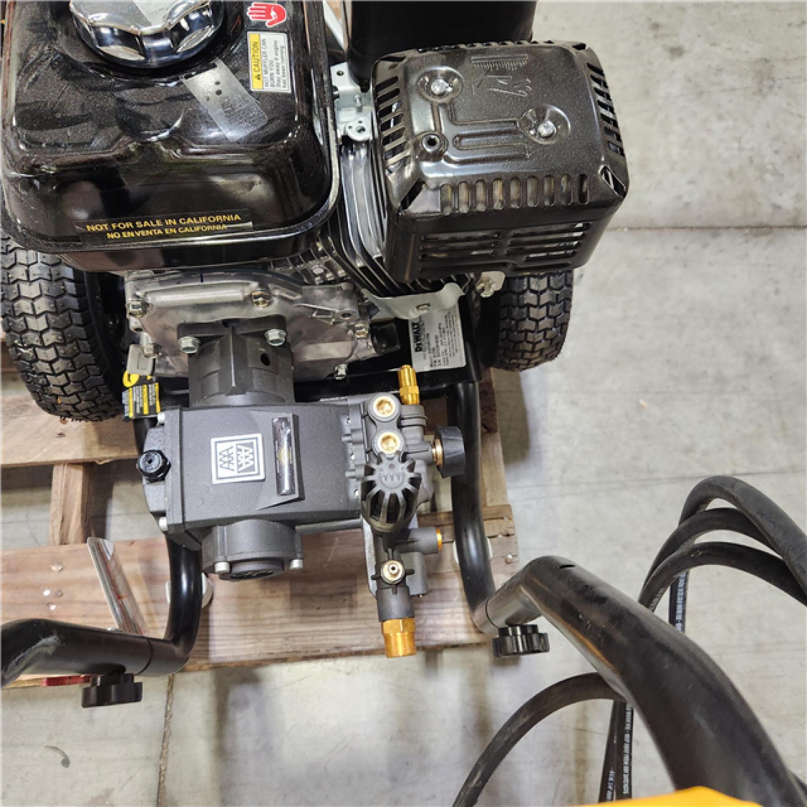 Dallas Location - As-Is DEWALT 3600 PSI 2.5 GPM  Gas Professional Pressure Washer