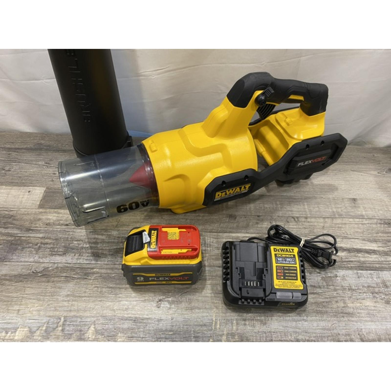 AS-IS DEWALT FLEXVOLT 60V MAX 125 MPH 600 CFM Brushless Cordless Battery Powered Blower Kit