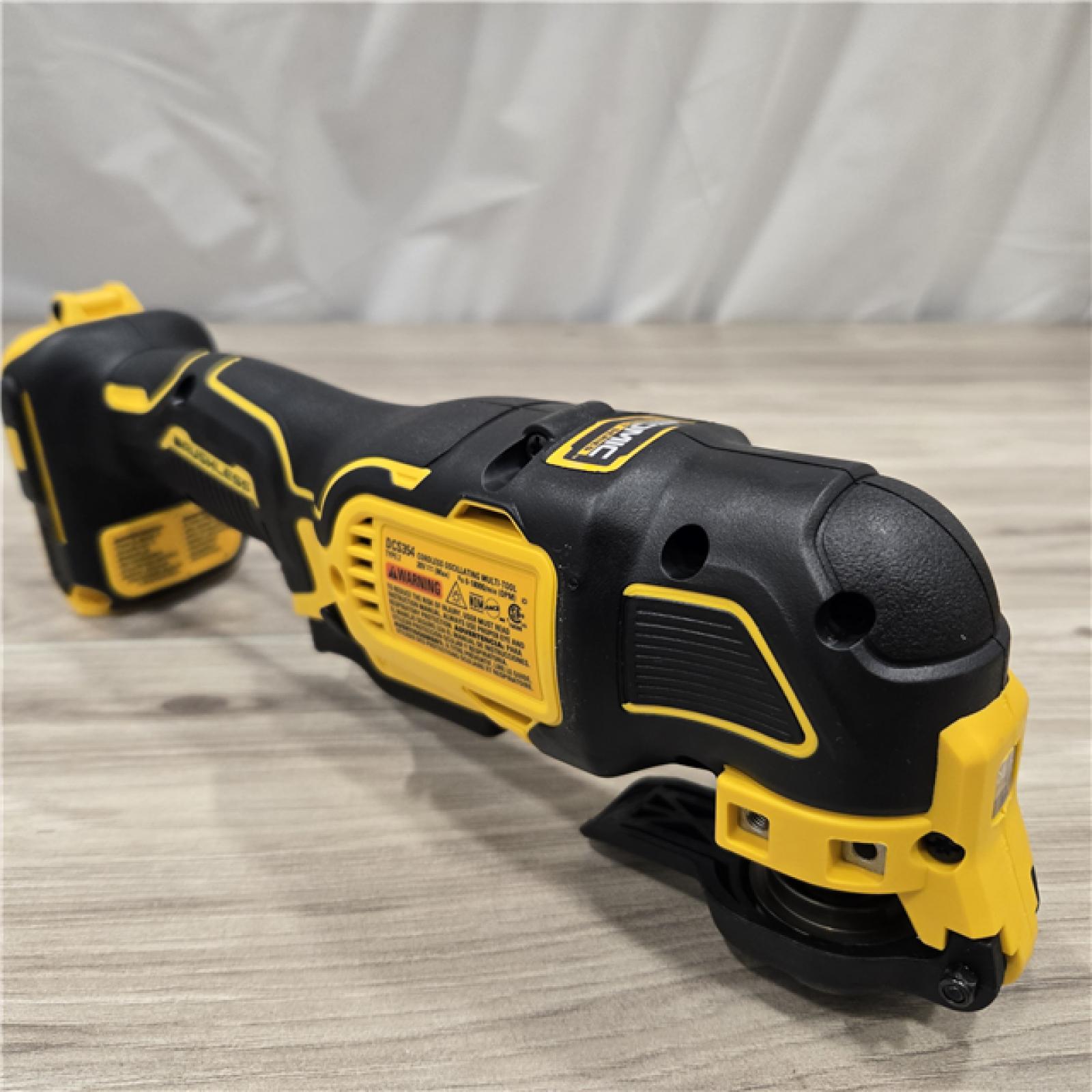 AS-IS DEWALT ATOMIC 20V MAX Cordless  Oscillating Multi Tool (Tool Only)