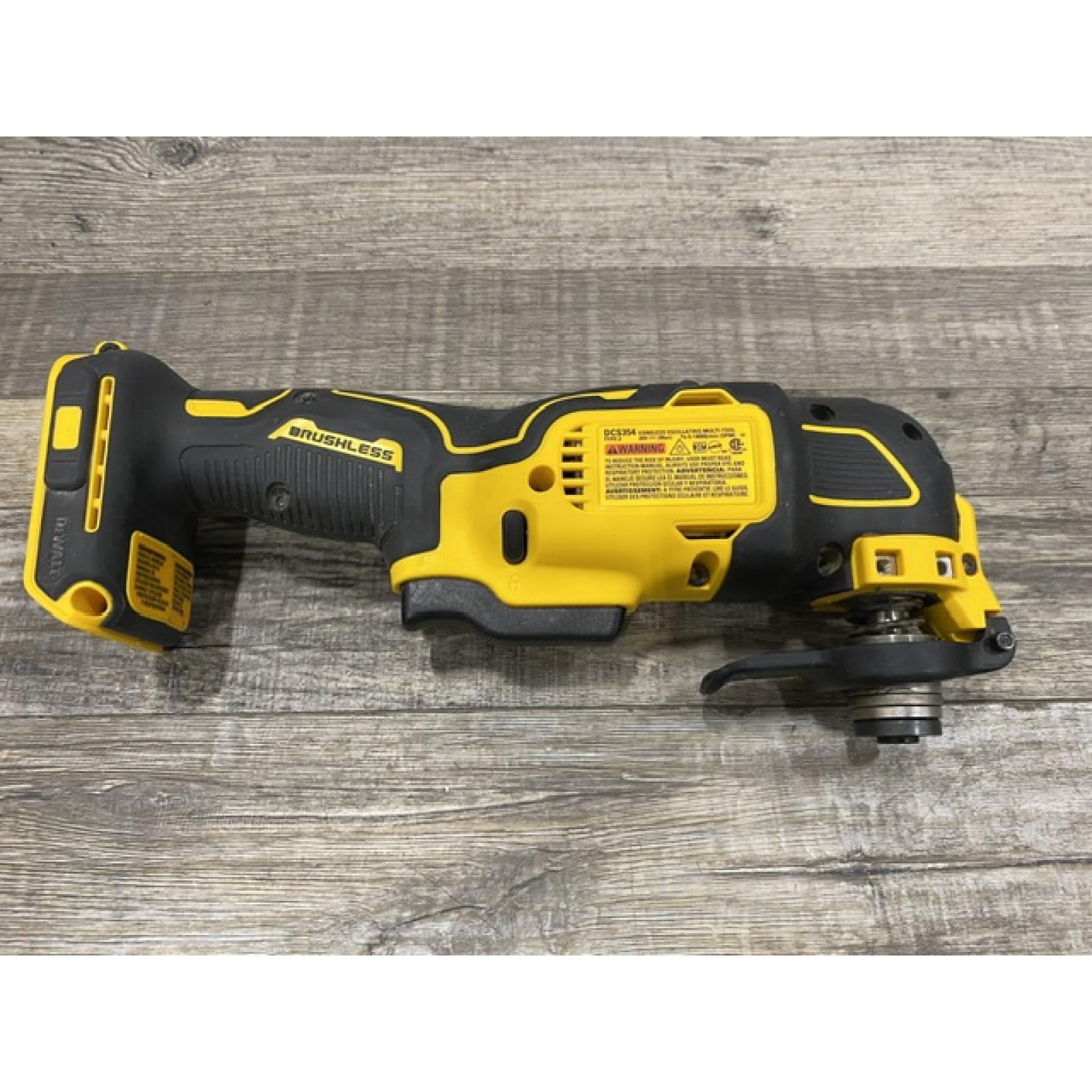 AS-IS DEWALT ATOMIC 20V MAX Cordless Brushless Oscillating Multi Tool Kit