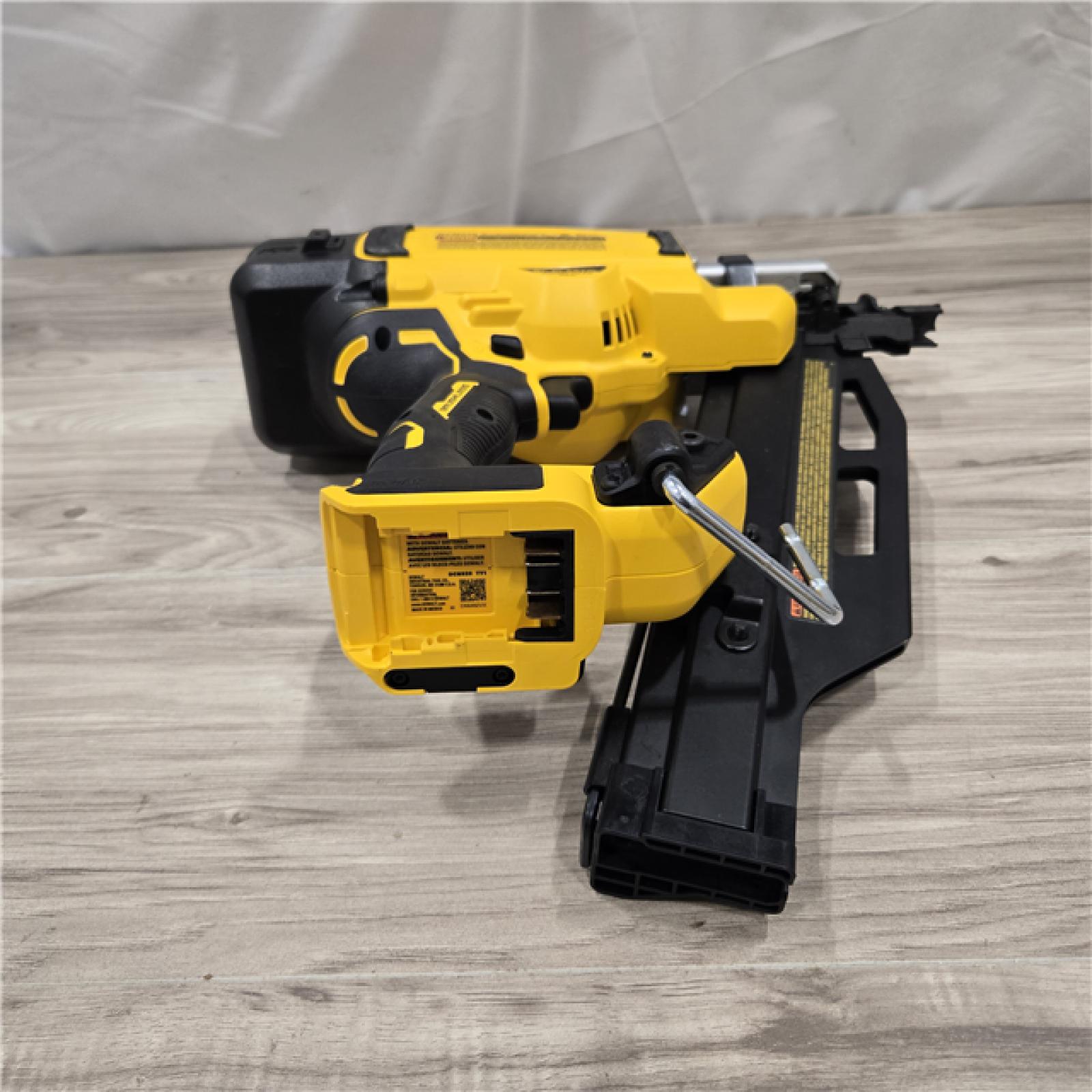AS-IS DEWALT 20-Volt 21° Cordless Framing Nailer (Tool-Only)