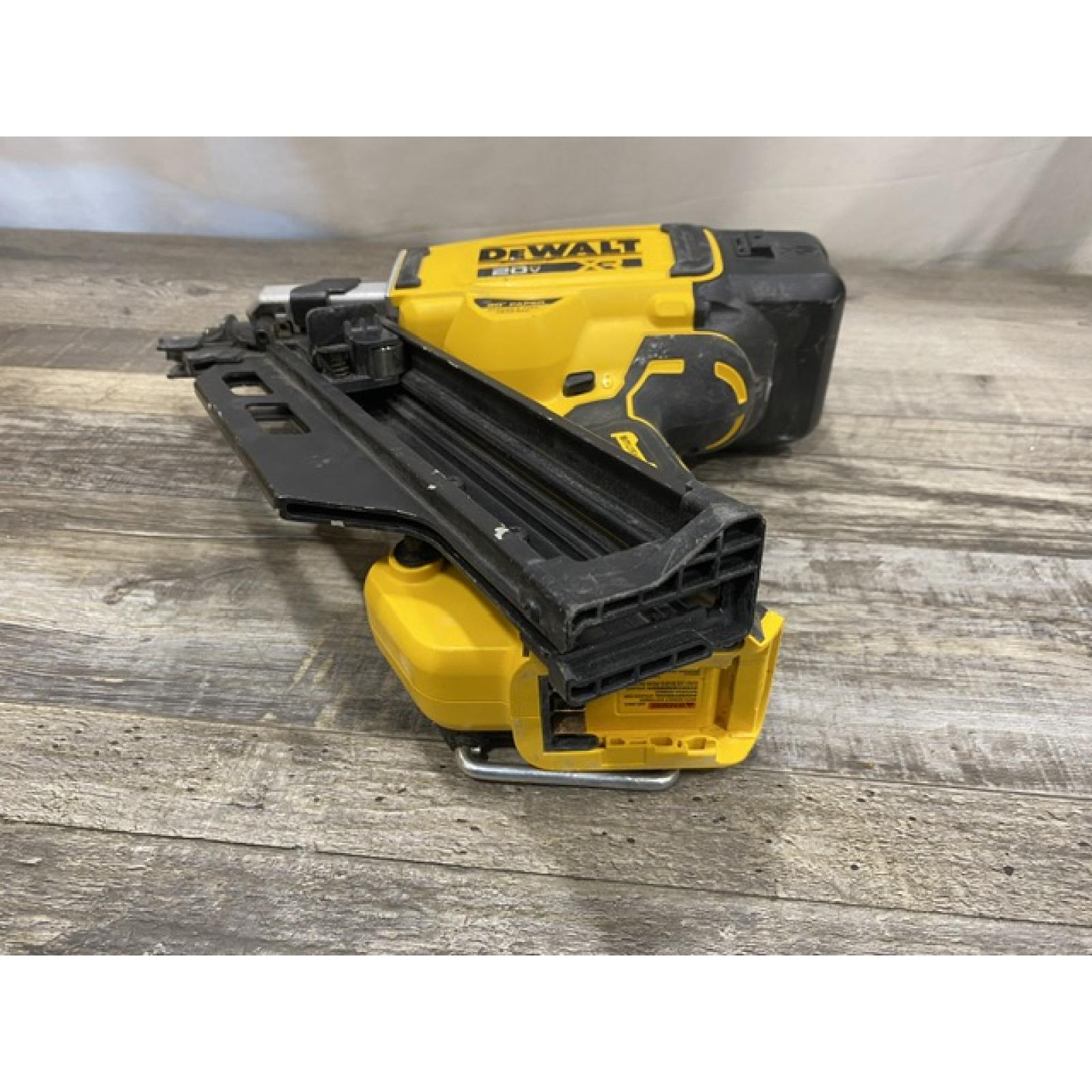 AS-IS DEWALT 20V 30 Degree Cordless Framing Nailer (Tool-Only)