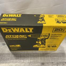 NEW - DEWALT ATOMIC 20-Volt Lithium-Ion Cordless 1/2 in. Compact Hammer Drill Kit