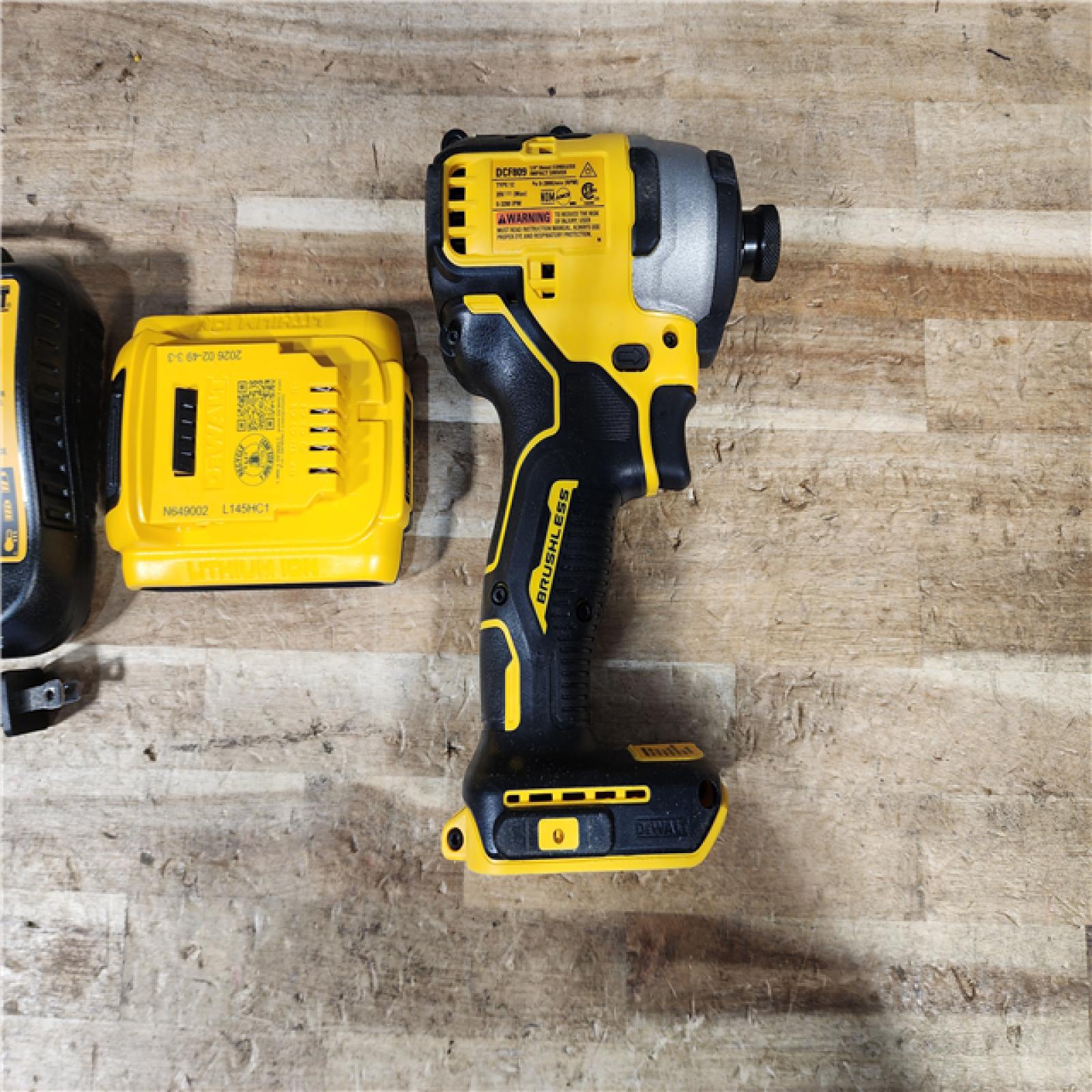 HOUSTON LOCATION - AS - IS DEWALT Atomic 20V Max Lithium-Ion Brushless Cordless Compact 1/4 in. Impact Driver Kit