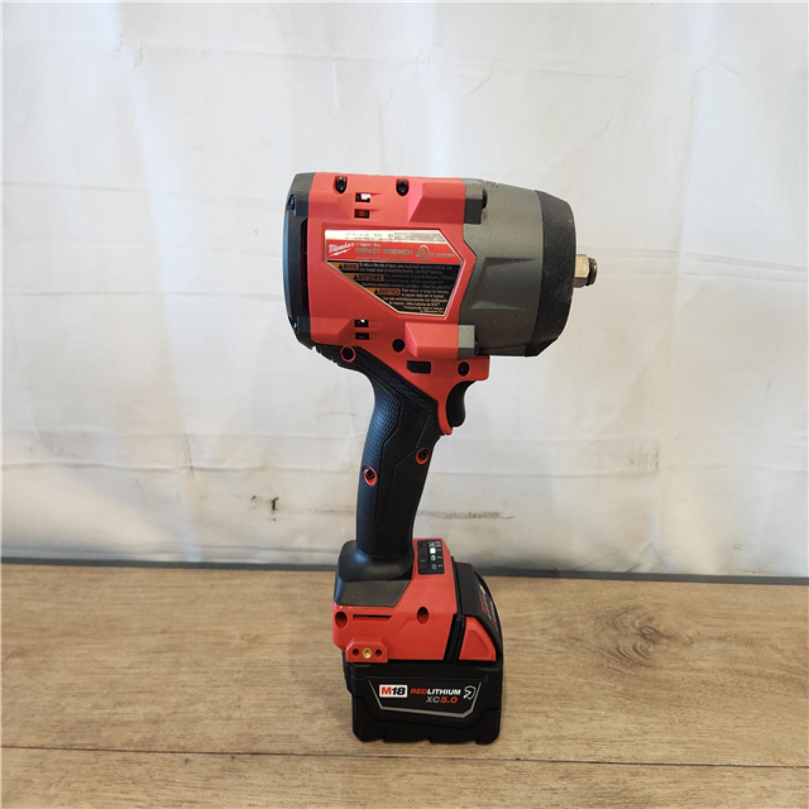 AS-IS- Milwaukee 18V Lithium-Ion Cordless 1/4 in. Impact Driver Kit