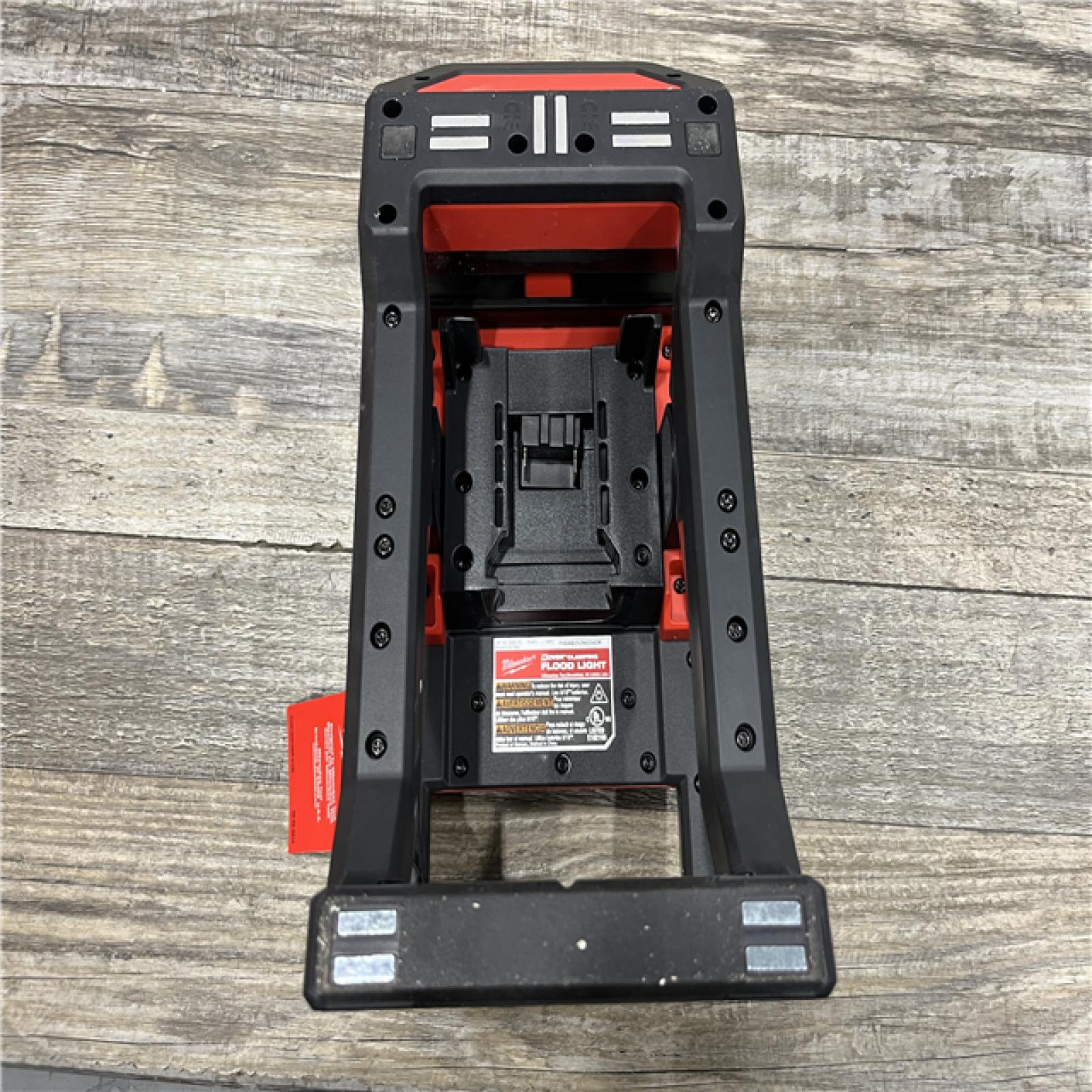 AS-IS Milwaukee M18 ROVER Clamping Flood Light