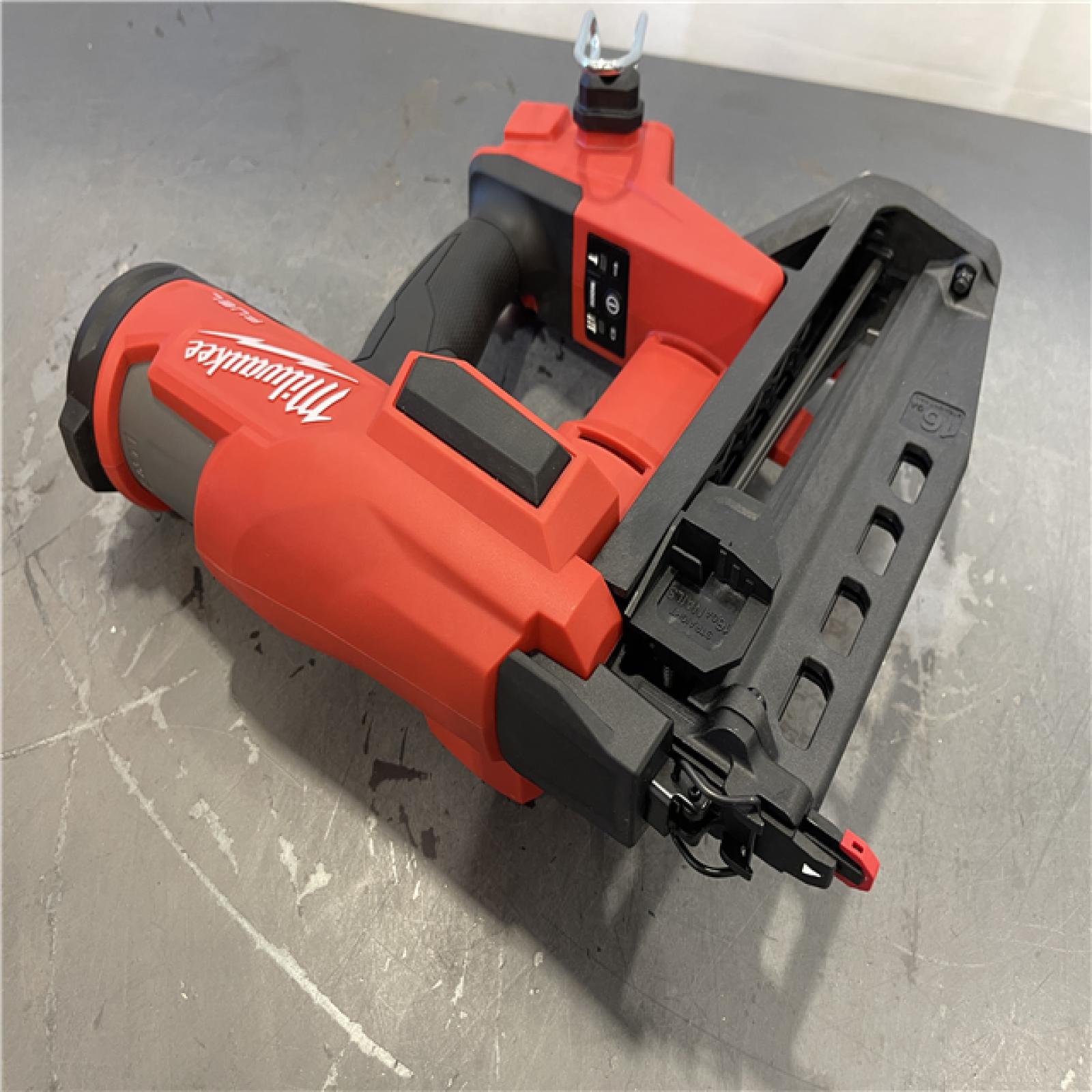 AS-IS - MILWAUKEE M18 FUEL 18-Volt Lithium-Ion Brushless Cordless Gen ll 16-Gauge Straight Finish Nailer