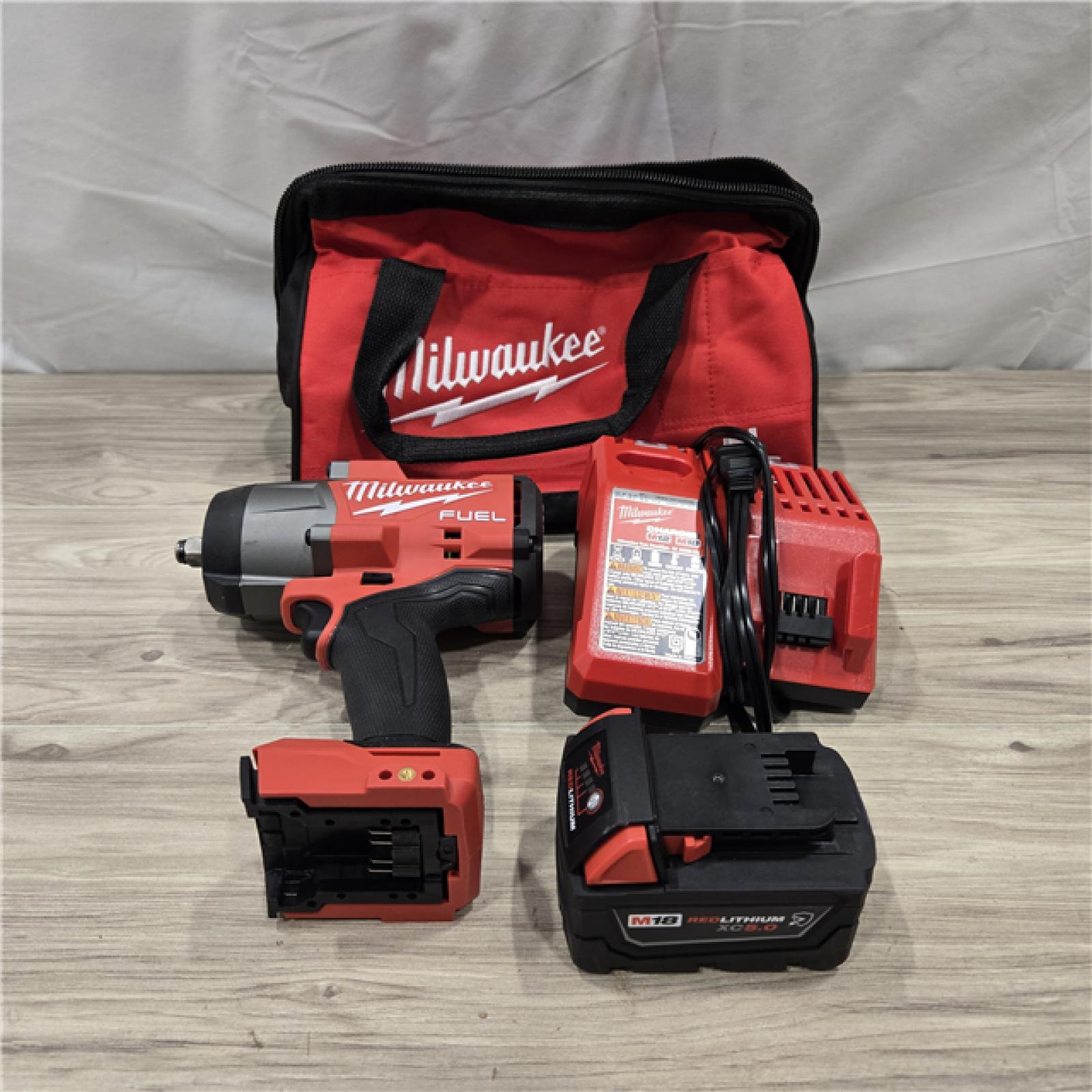 AS-IS Milwaukee M18 1/2 in. Cordless High Torque Impact Wrench Kit
