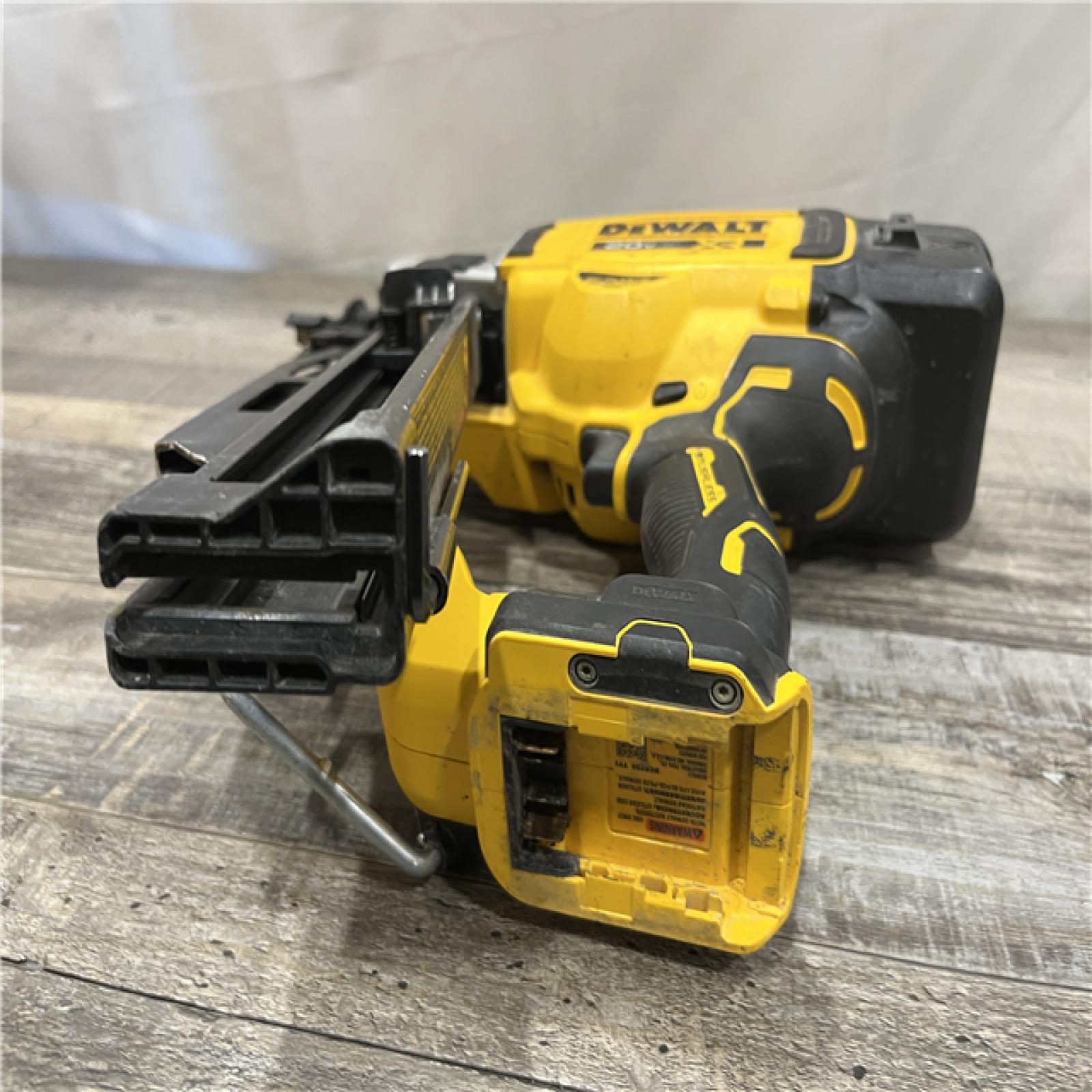 AS-IS DEWALT 20-Volt 21° Cordless Framing Nailer (Tool-Only)