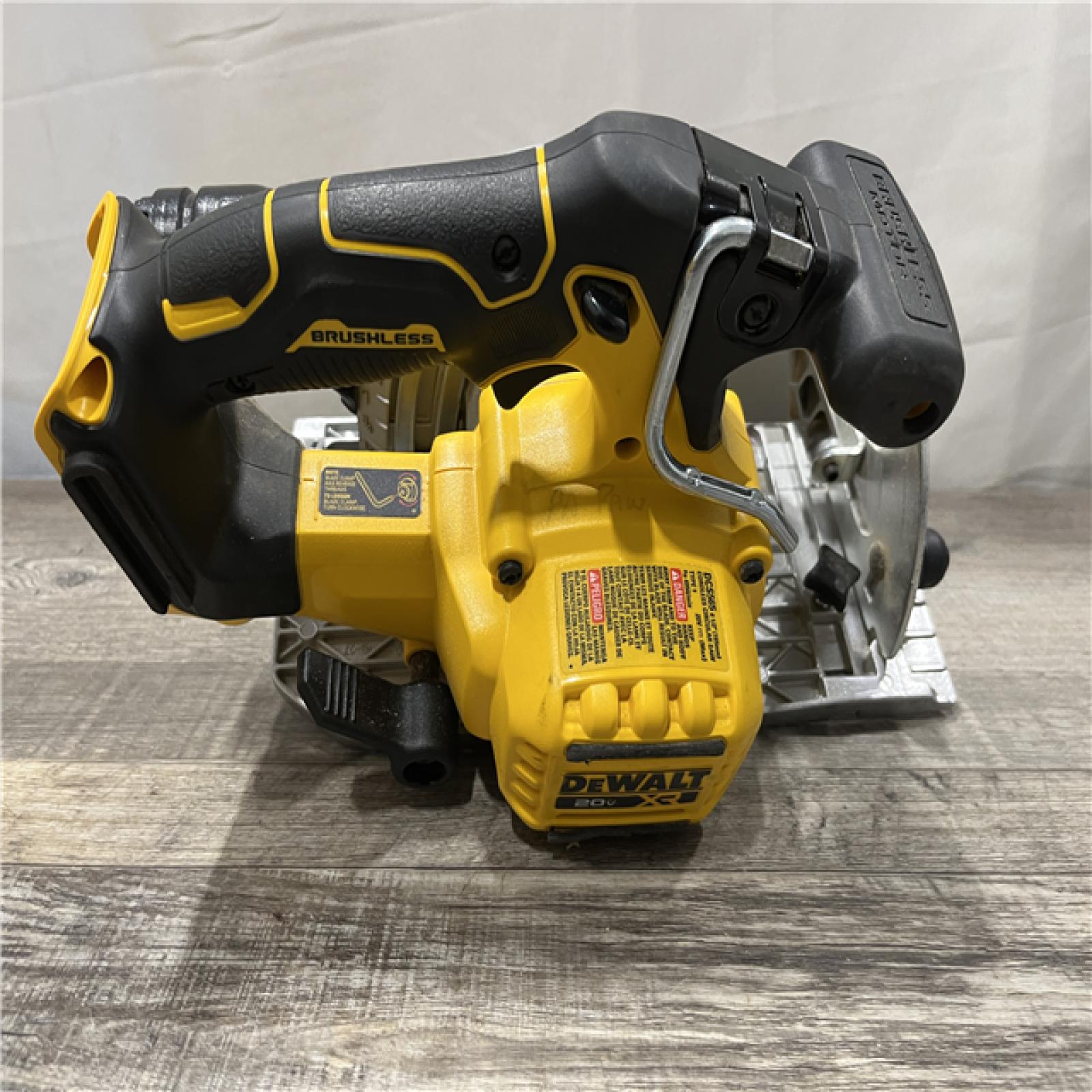 AS-IS DEWALT 20V MAX Cordless Brushless 6-1/2 in. Sidewinder Style Circular Saw (Tool Only)