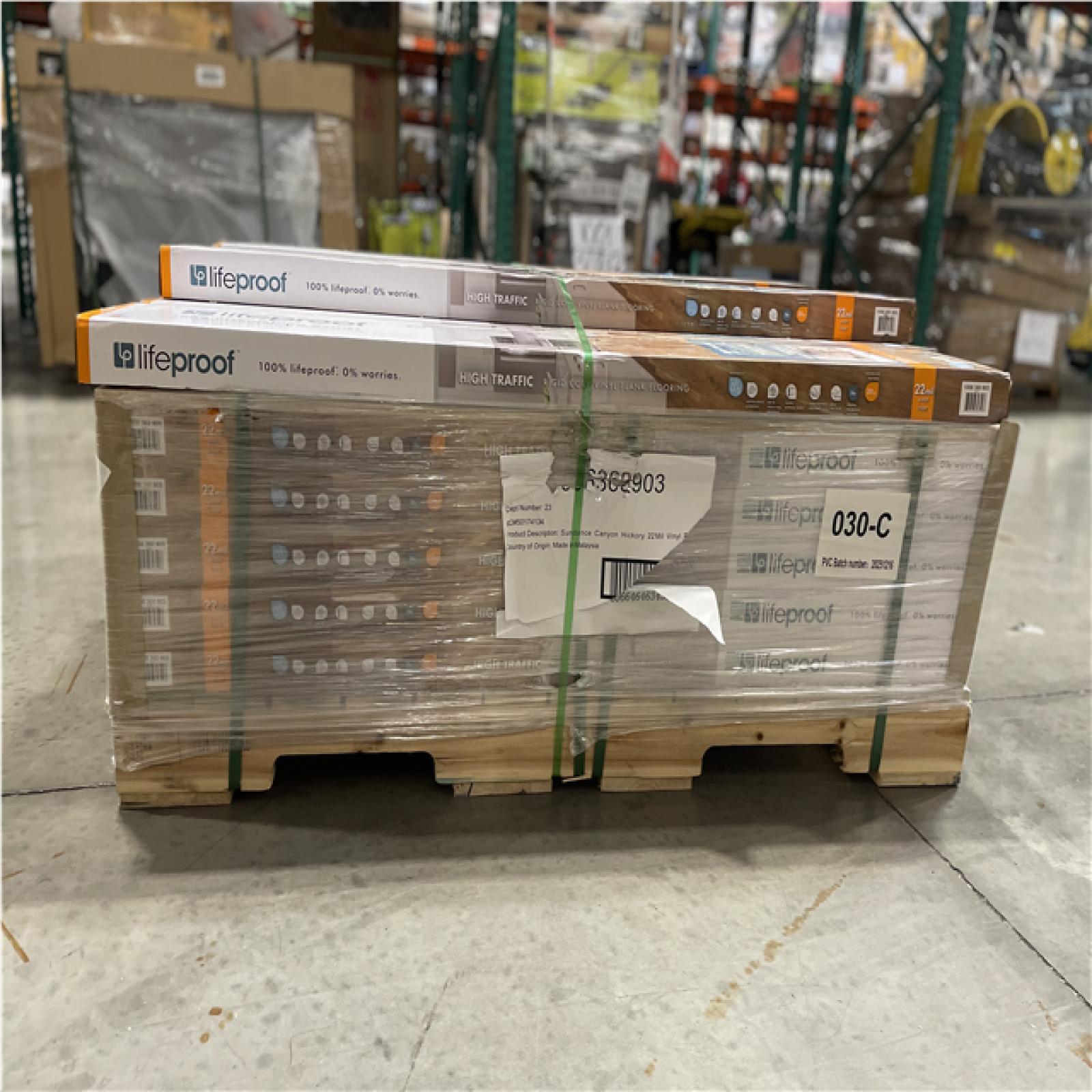DALLAS LOCATION- LIFEPROOF Sundance Canyon Hickory 22 MIL x 7.1 in. W x 48 in. L Flooring(19.05 sqft/case)(32 CASES)
